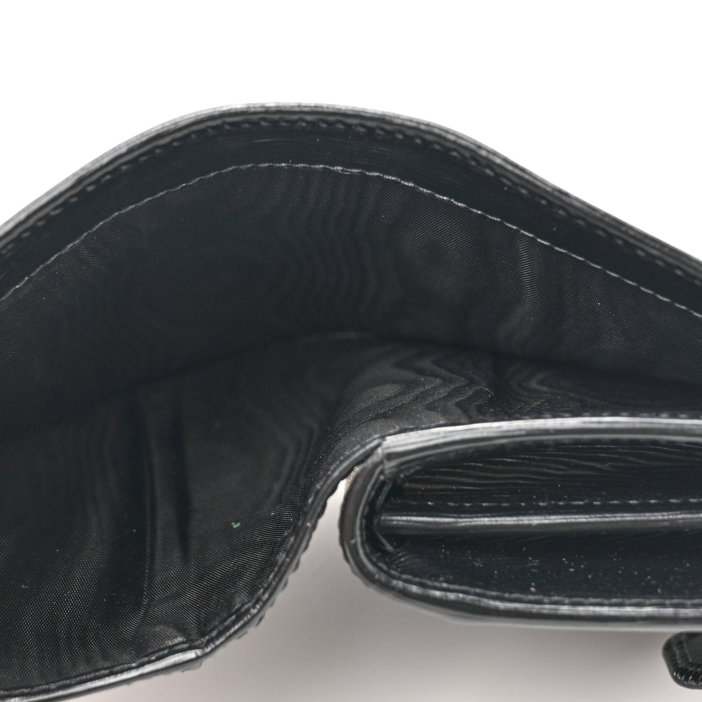 Vitello Move Triangle Compact Wallet Black
