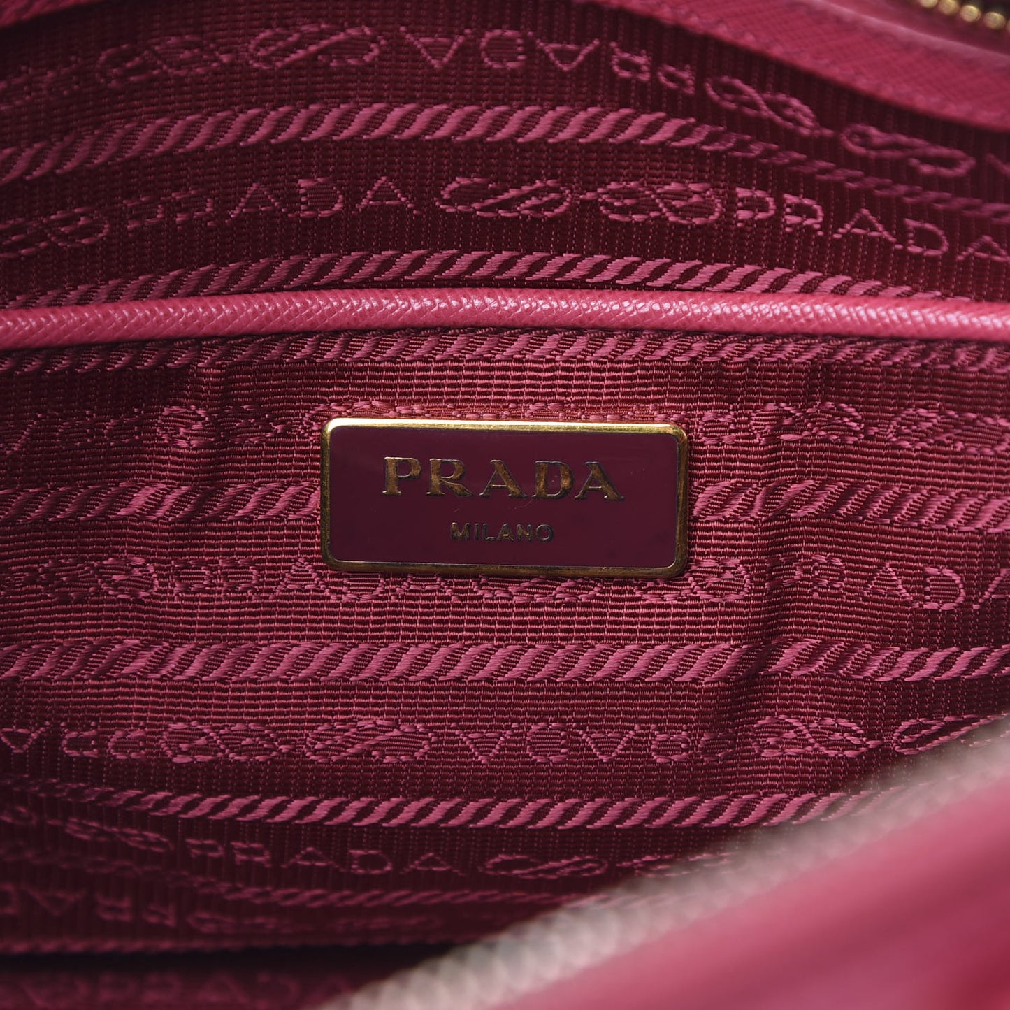 Saffiano Lux Medium Promenade Tote Peonia