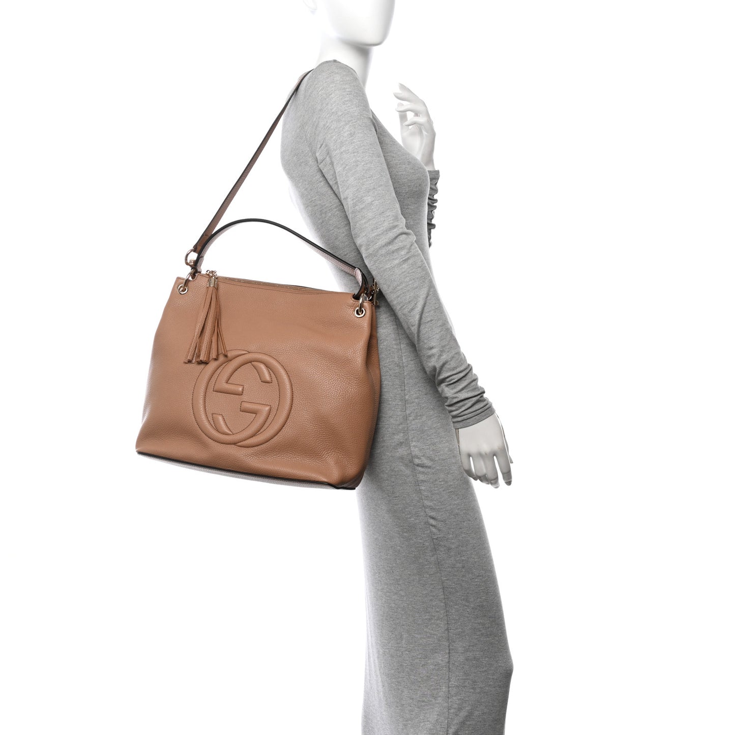 Pebbled Calfskin Large Soho Hobo Camelia