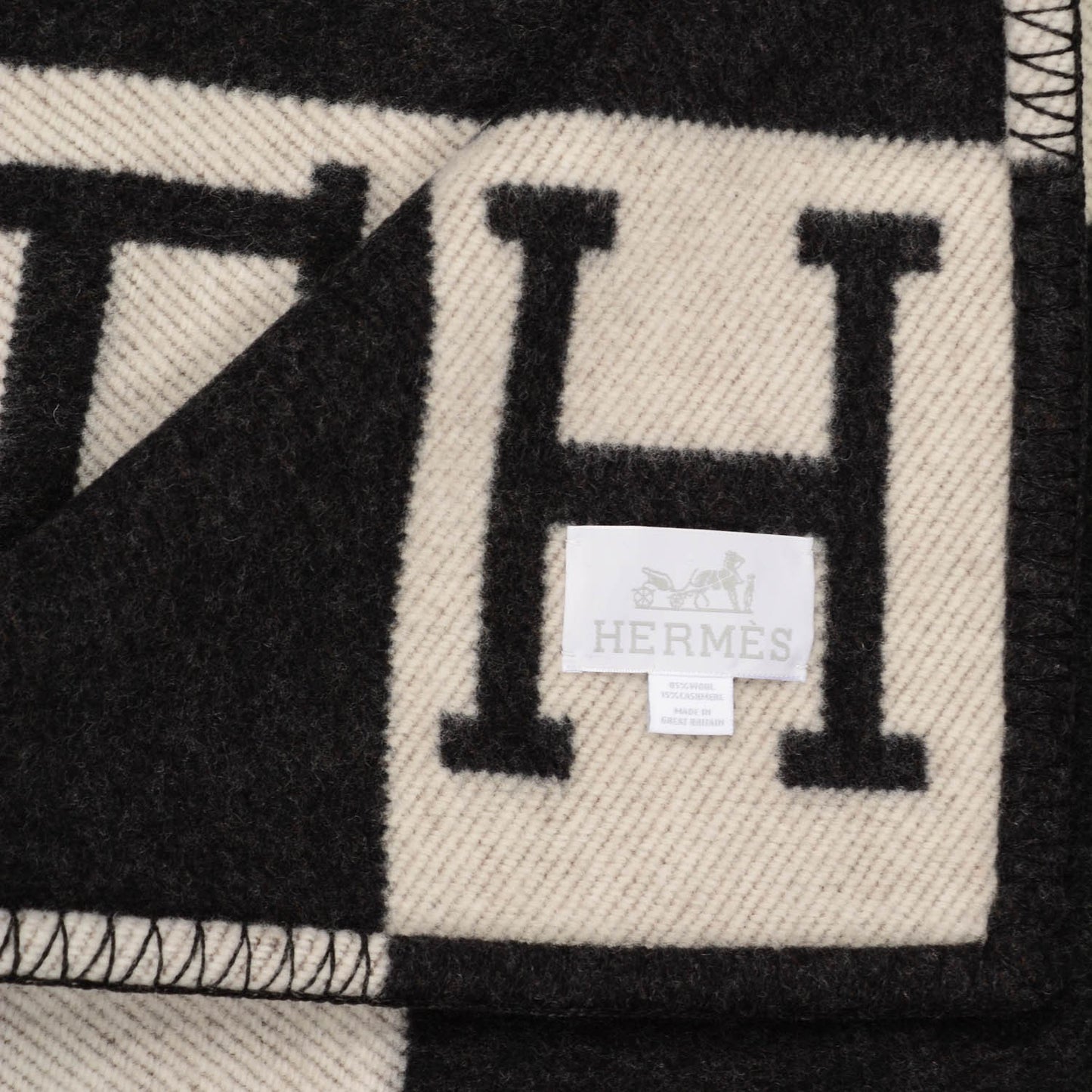 Wool Cashmere Signature Avalon Blanket Dark Grey Ecru