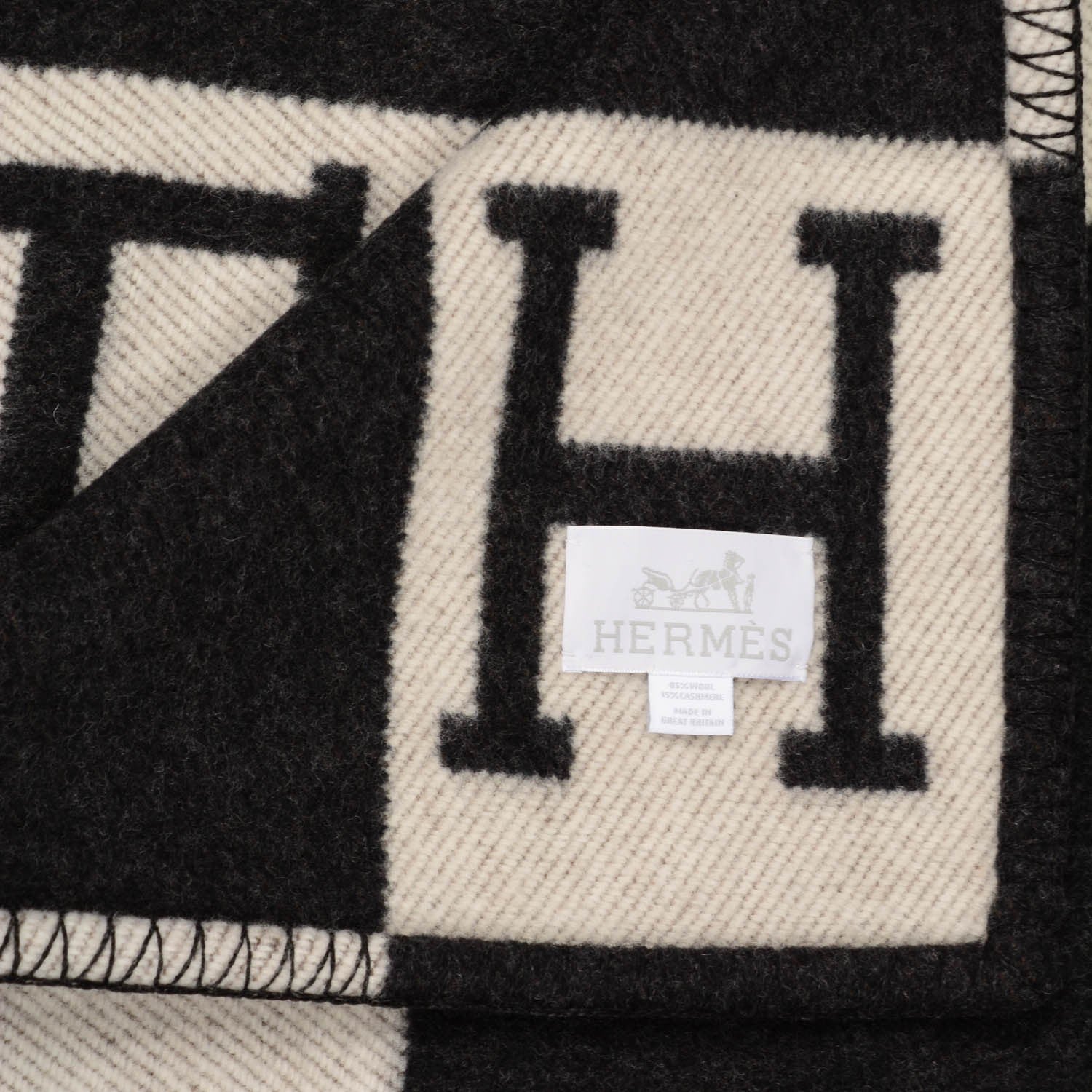 Hermes Wool Cashmere Signature Avalon Blanket Dark Grey Ecru 4 of 4