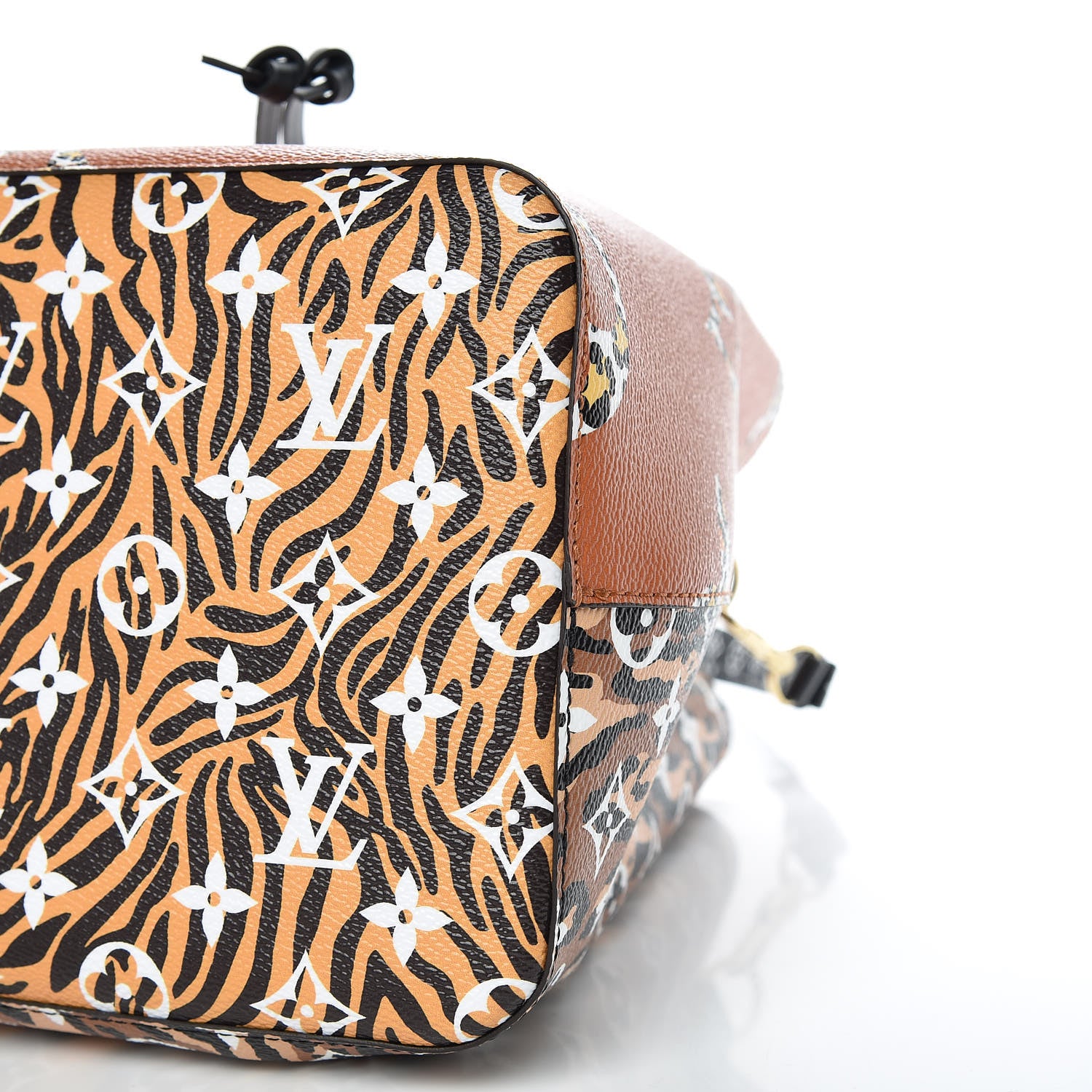 Louis Vuitton Monogram Giant Jungle NéoNoé Caramel 9 of 9