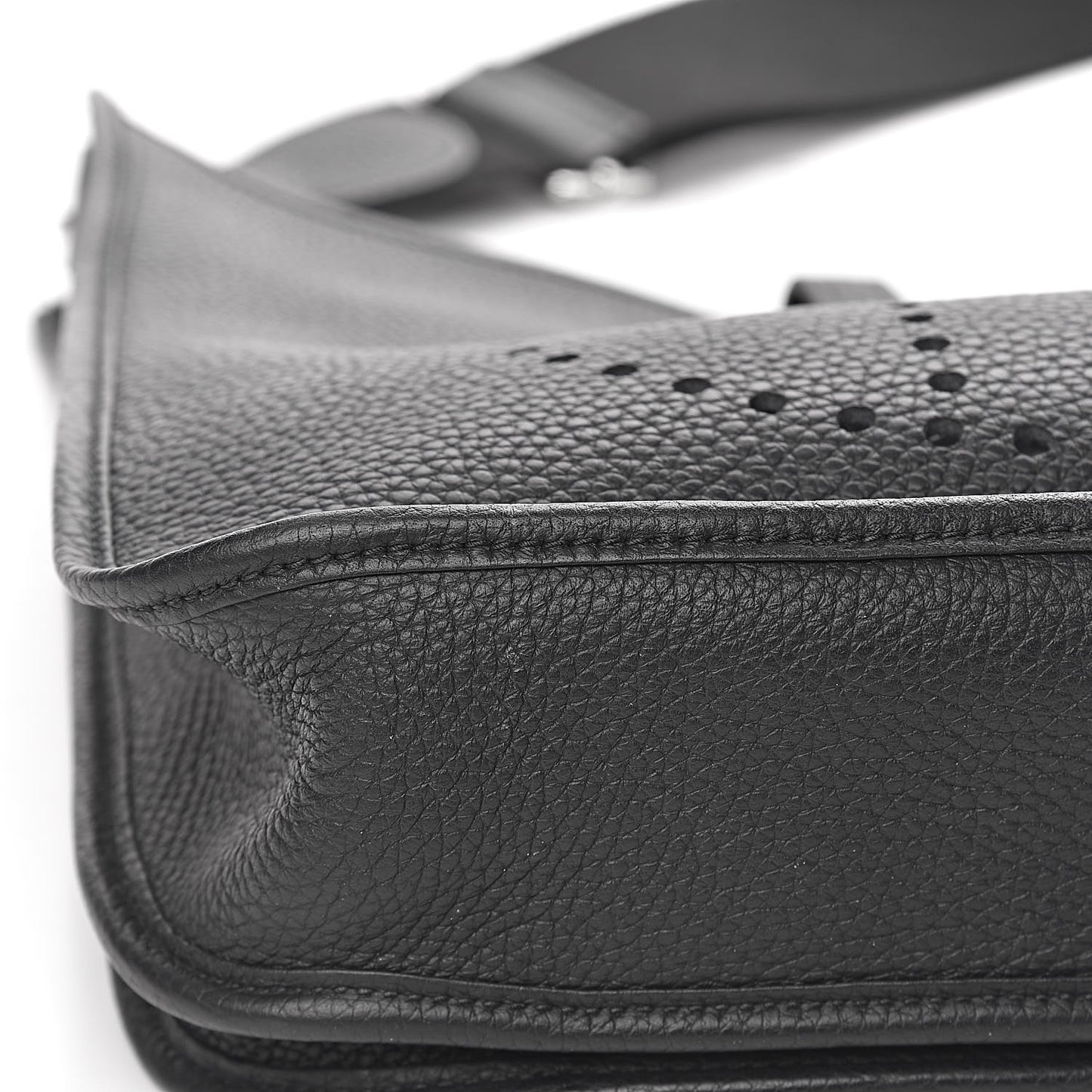 Taurillon Clemence Evelyne III PM Black