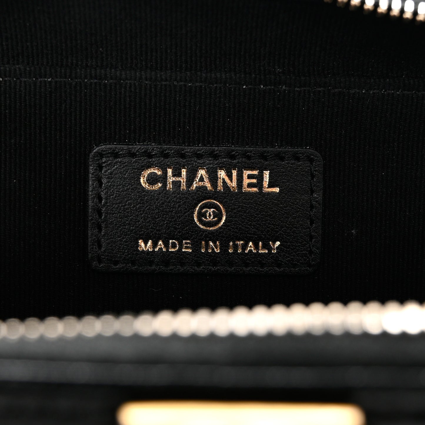 Caviar Quilted Boy Zip Phone Holder With Chain Black