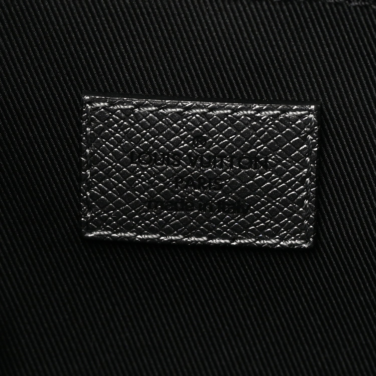 Louis Vuitton Taigarama Outdoor Messenger Gunmetal 6 of 9