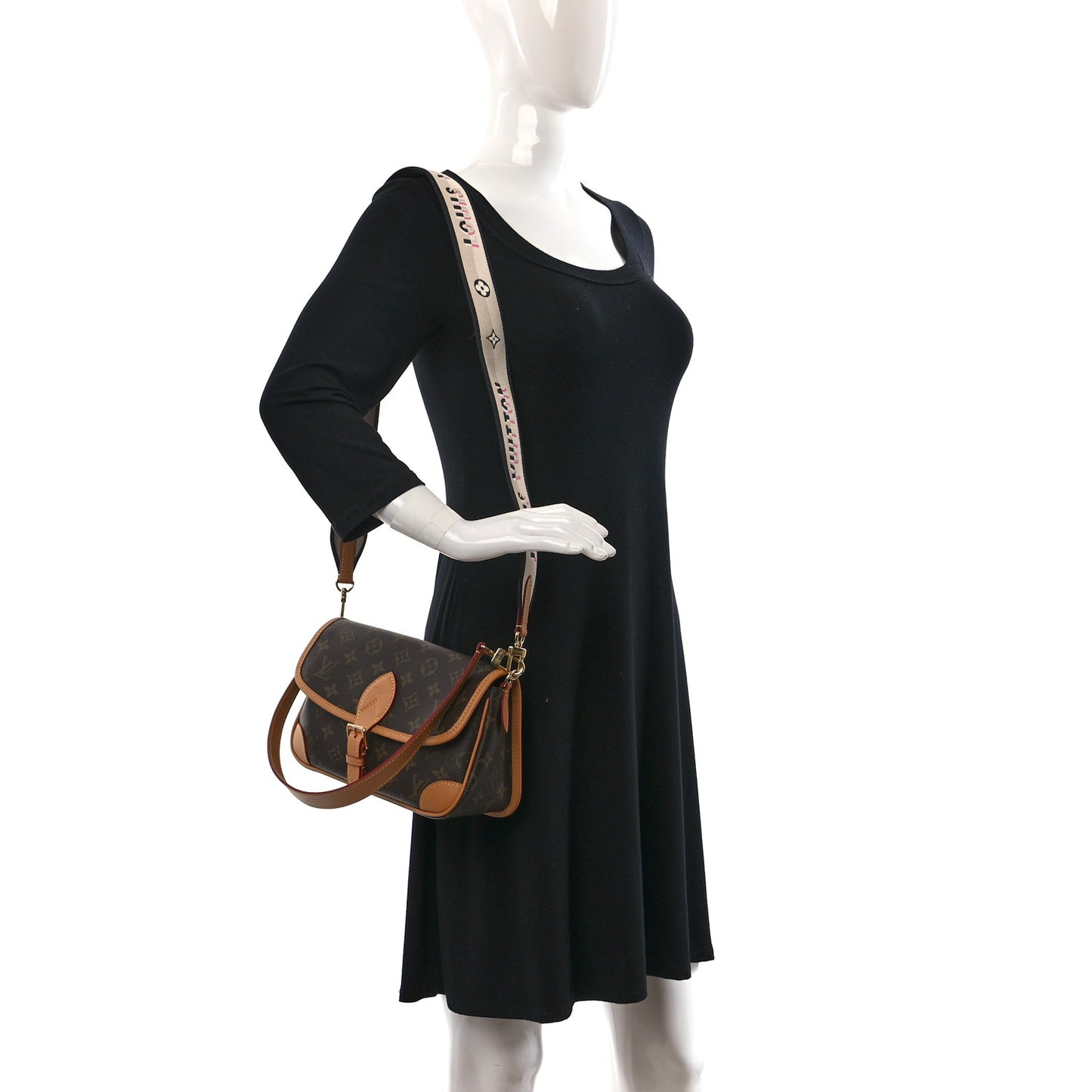 Monogram Diane Black