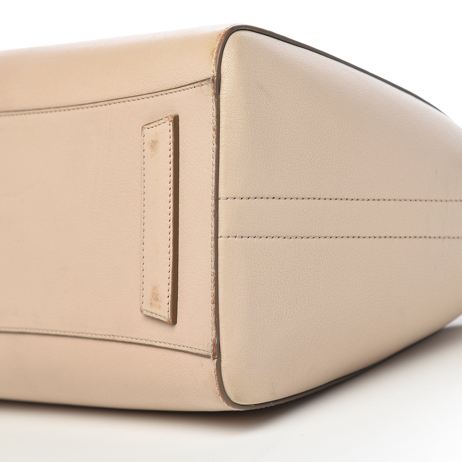 Givenchy Sugar Goatskin Medium Antigona Skin 21 of 24