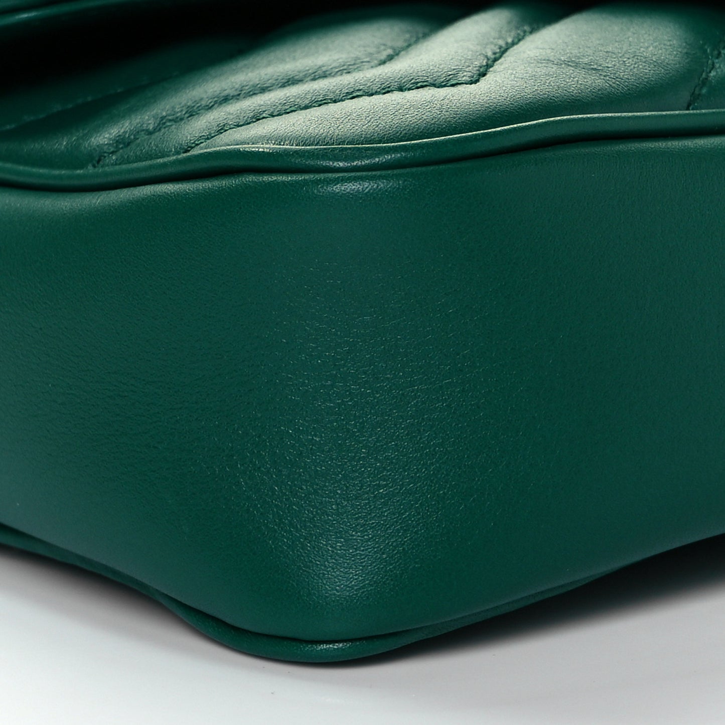 Calfskin Matelasse Super Mini GG Marmont Shoulder Bag Emerald Green