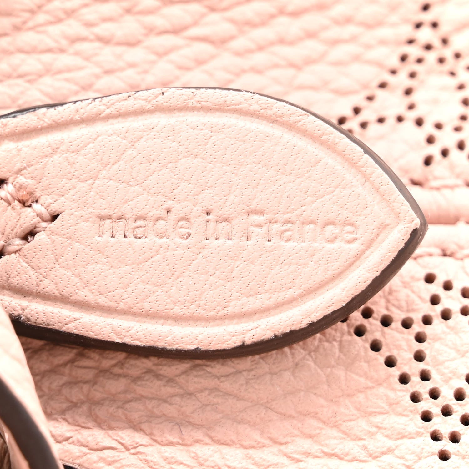 Louis Vuitton Mahina Bella Magnolia 6 of 9