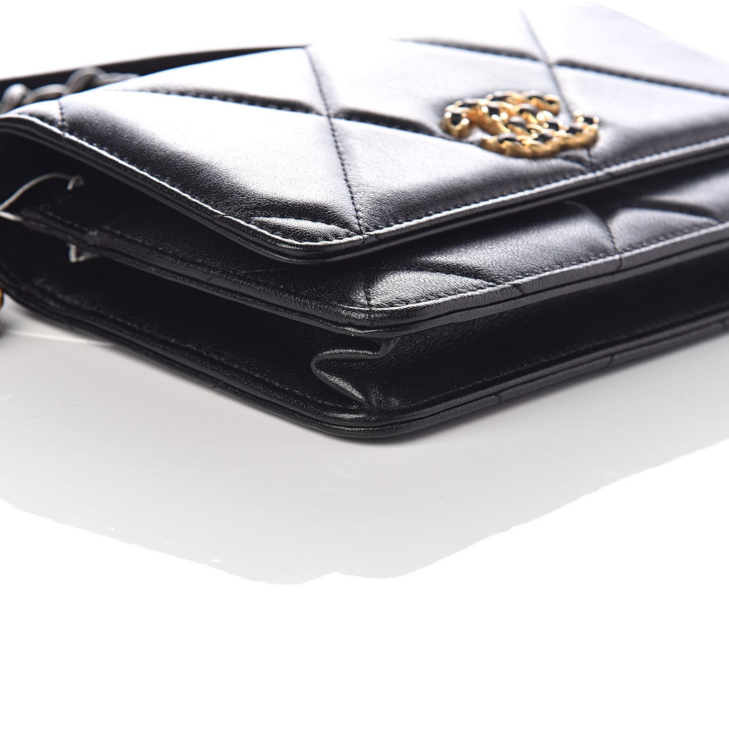 Lambskin Quilted 19 Wallet On Chain WOC Black