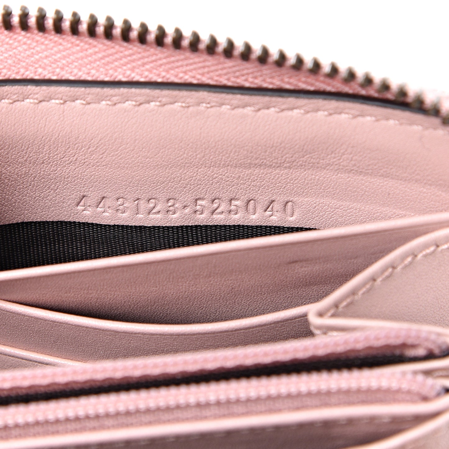 Calfskin Matelasse GG Marmont Zip Around Wallet Perfect Pink