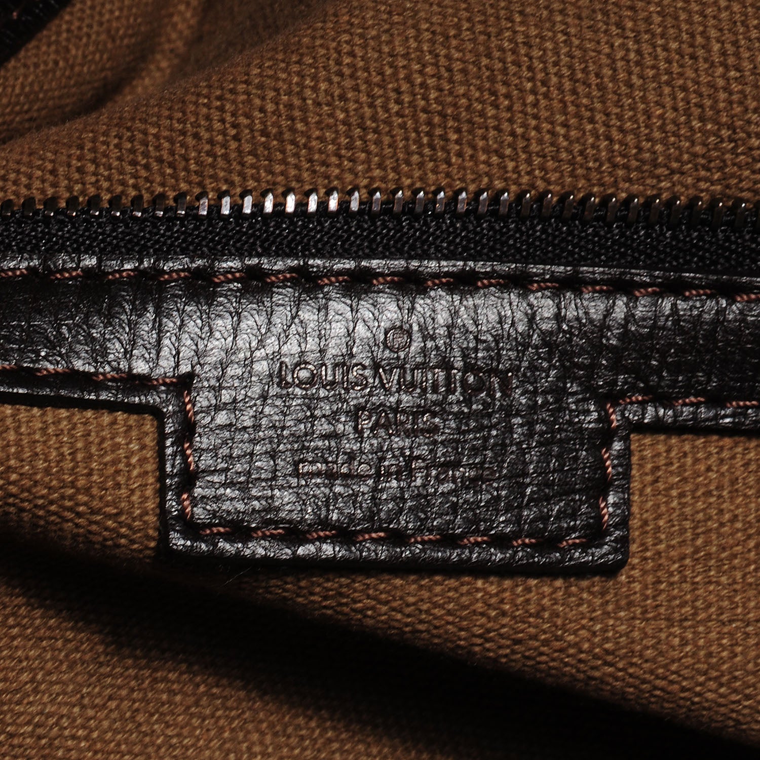 Louis Vuitton Utah Leather Commanche 7 of 8