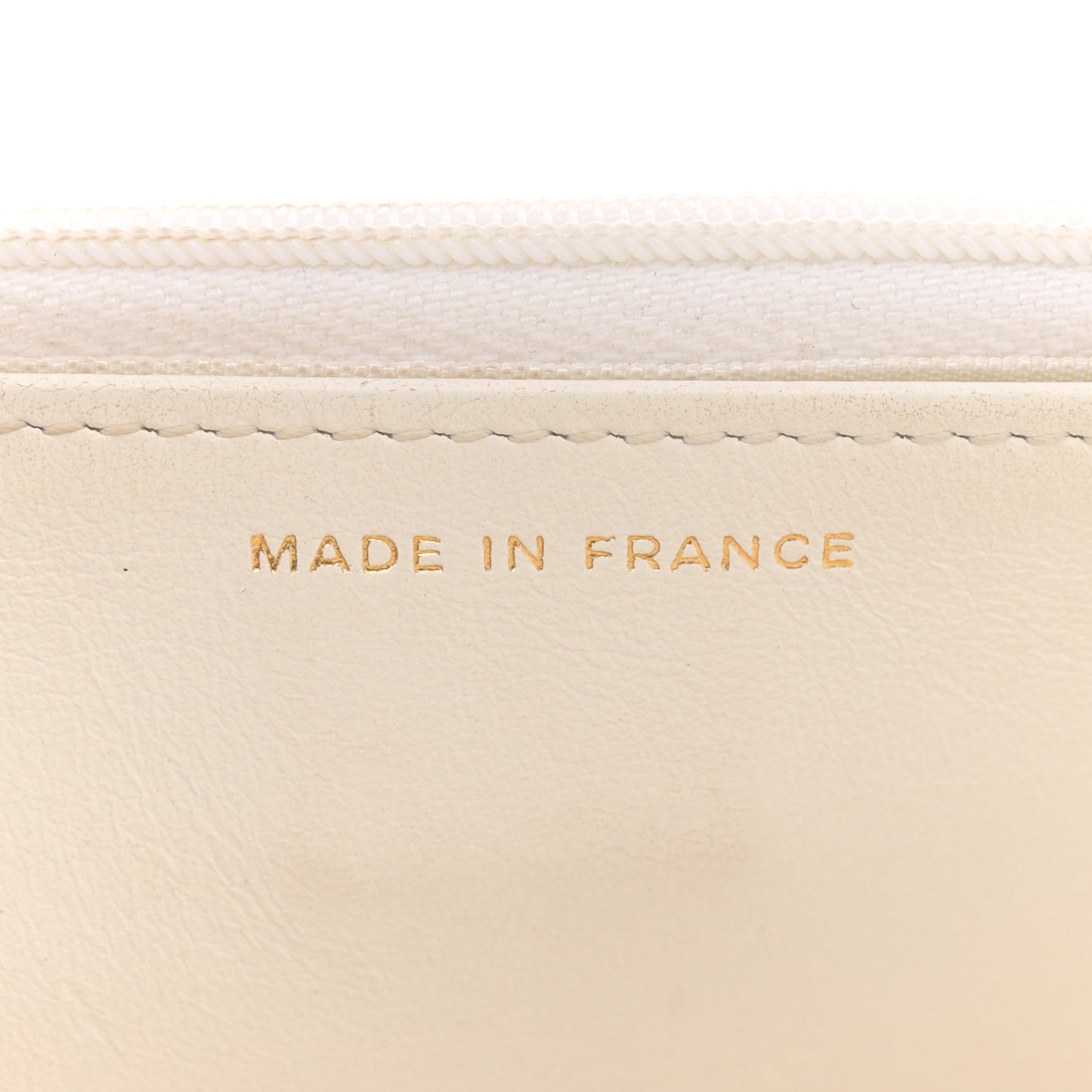 Caviar Quilted Wallet On Chain WOC White