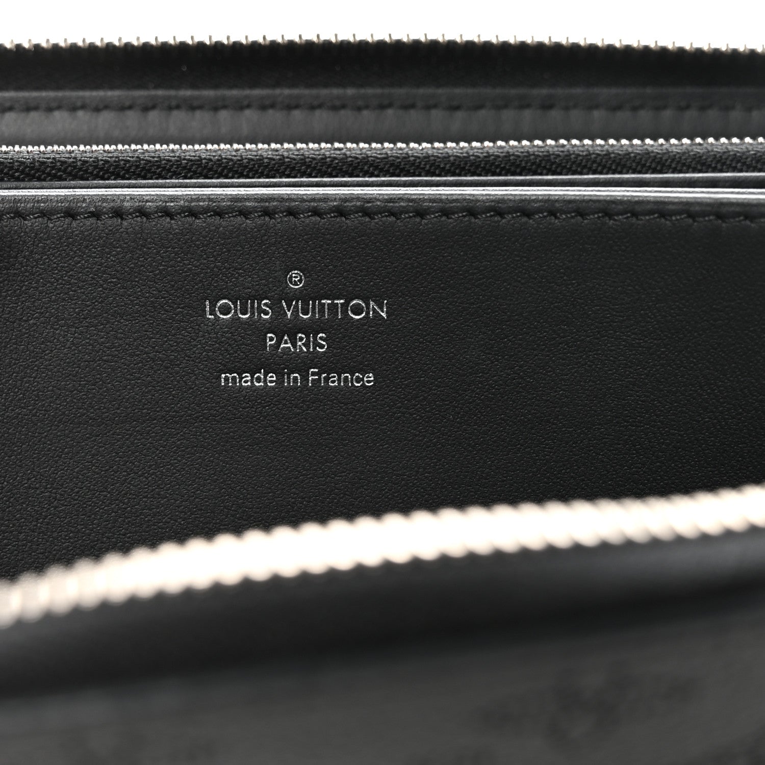 カリザー's　LOUIS VUITTON マヒナ　ブラック Louis Vuitton Mahina XL Black 1826831 – FASHIONPHILE