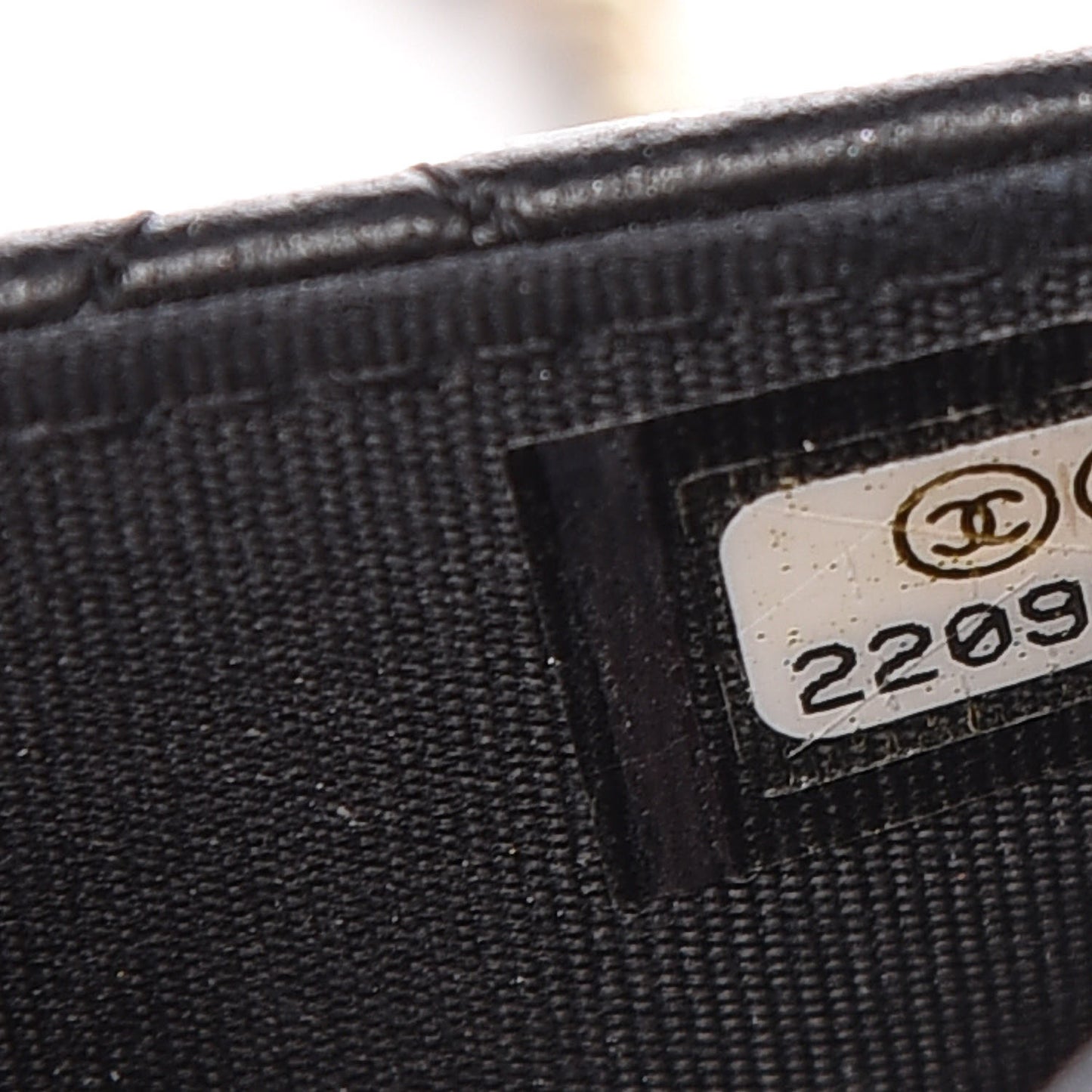 Lambskin Quilted Golden Class Wallet on Chain WOC Black