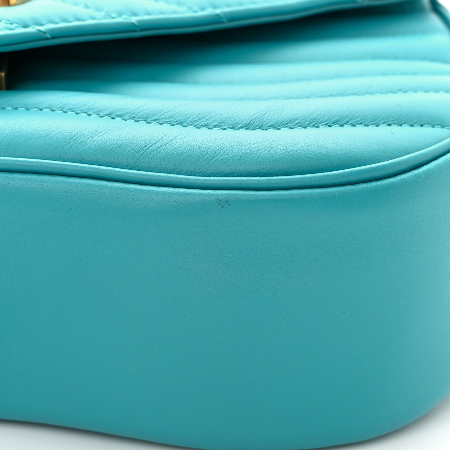 Calfskin New Wave Chain MM Malibu Green