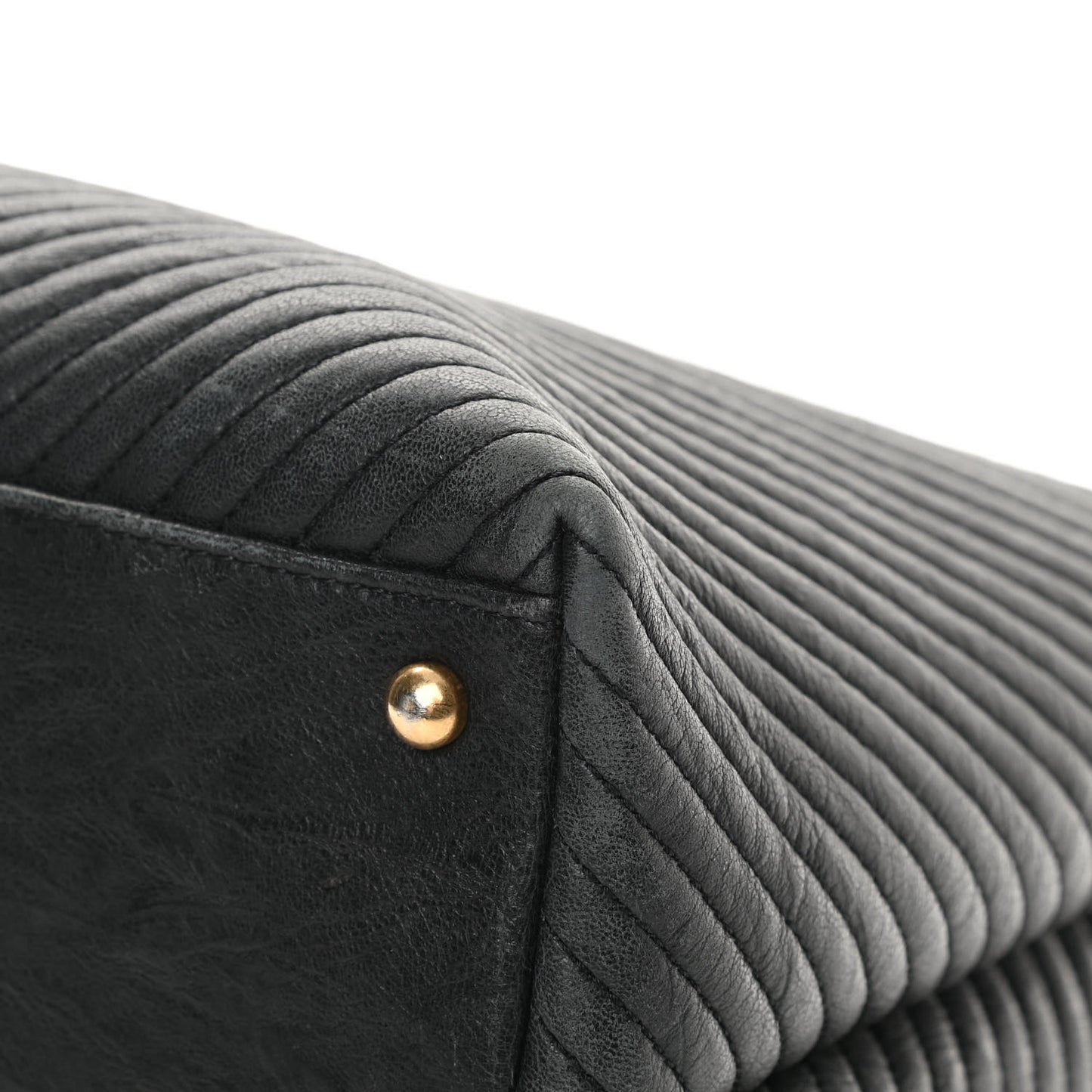 Wrinkled Lambskin Chevron Quilted Large Surpique Tote Black