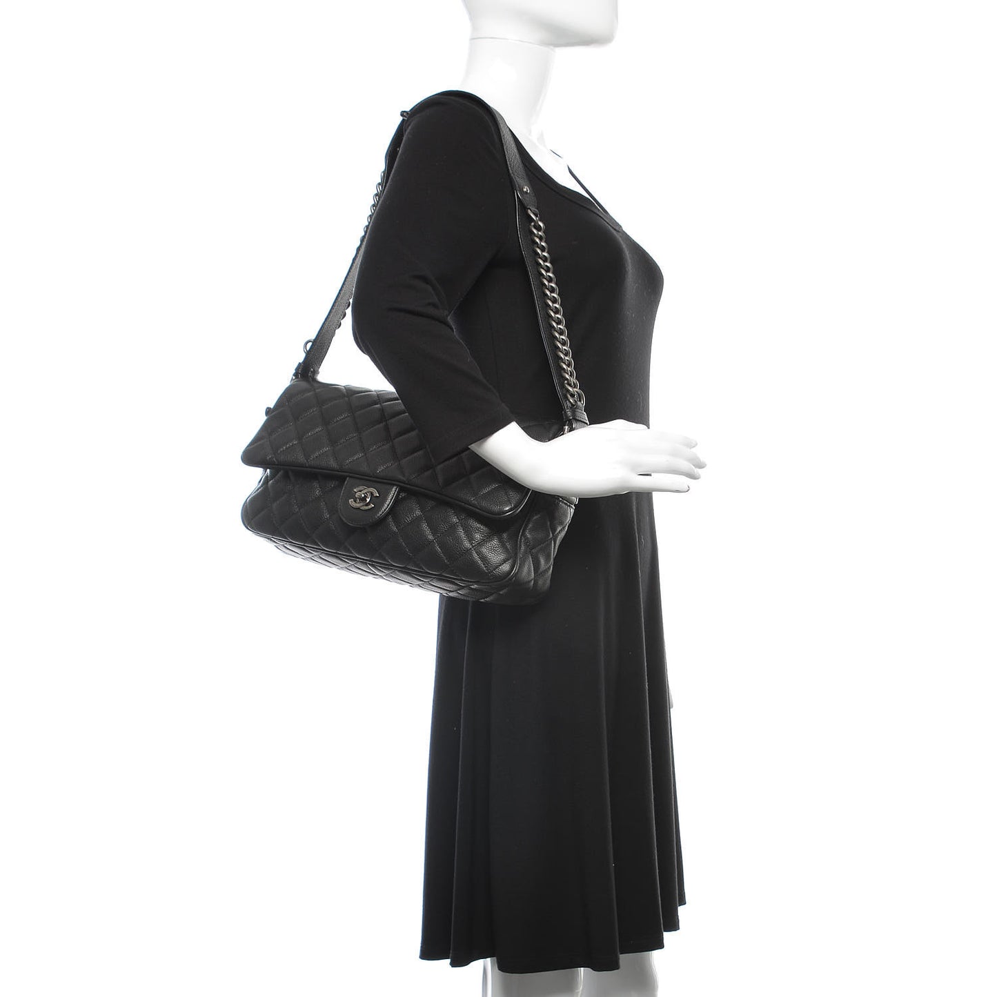 Grained Calfskin Quilted Medium Casual Rock Flap Black