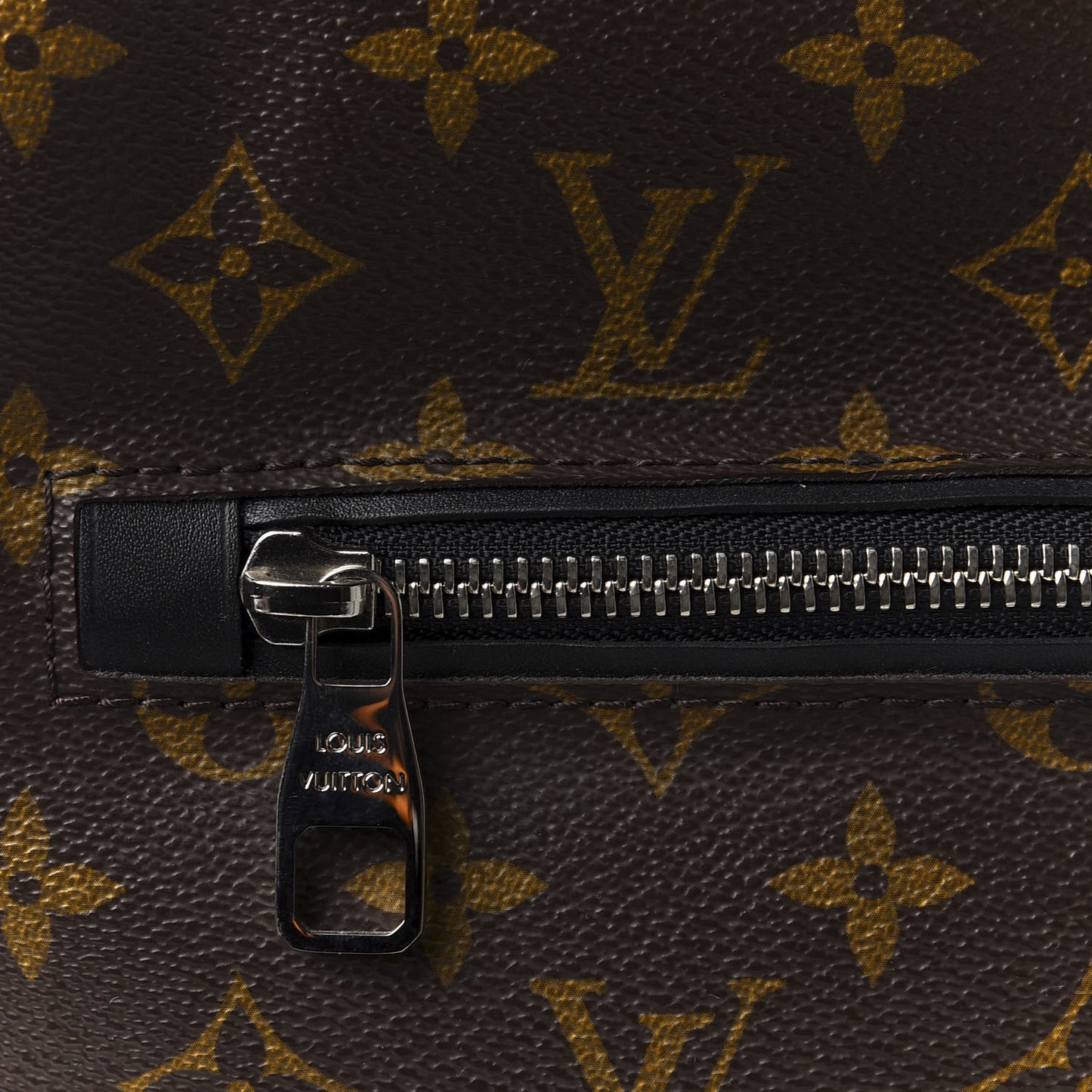 Monogram Macassar Torres Messenger