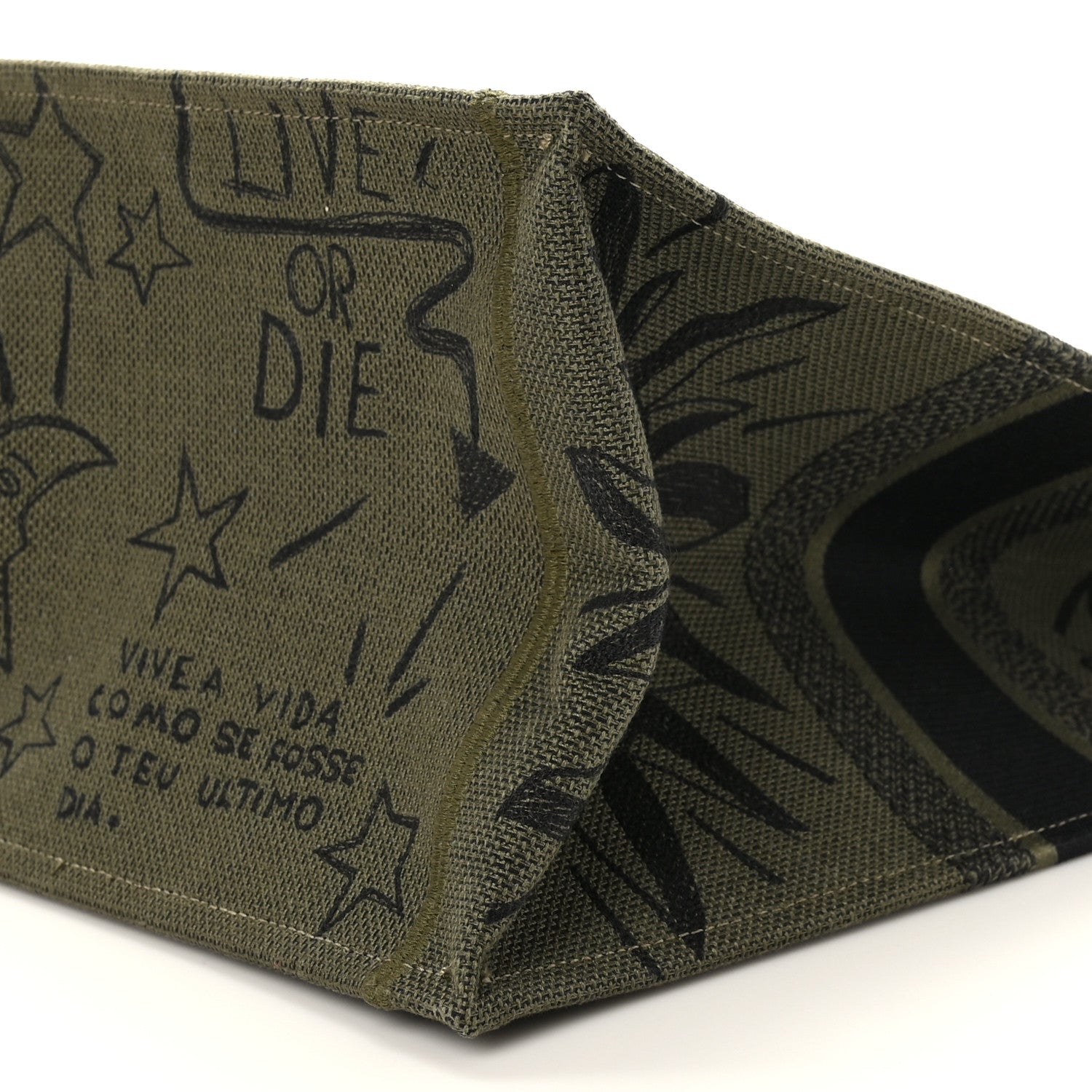 Christian Dior Canvas Embroidered Graffiti Book Tote Vert 9 of 9