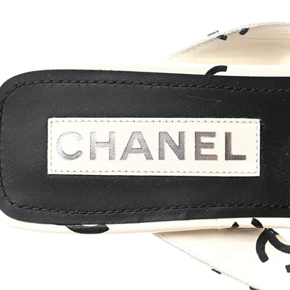 Chanel Lambskin Printed CC Thong Sandals 39.5 White Black 7 of 9