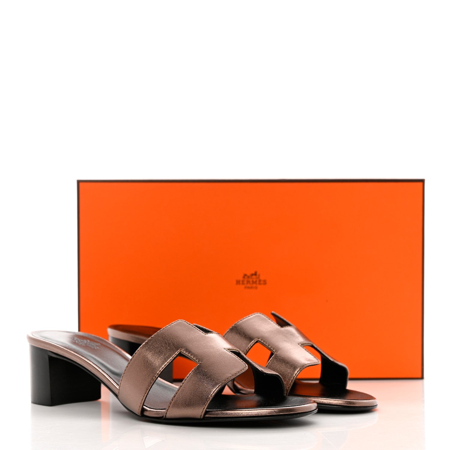 Hermes Metallic Calfskin Oasis Sandals 37 Or Vieilli 9 of 9