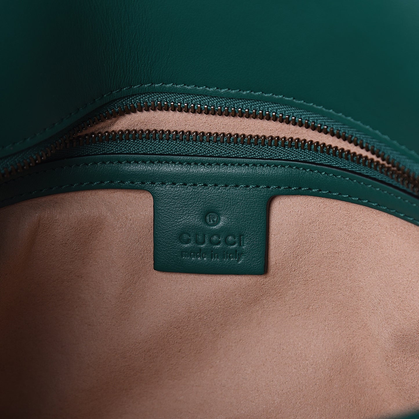 Calfskin Matelasse Small GG Marmont Shoulder Bag Emerald Green