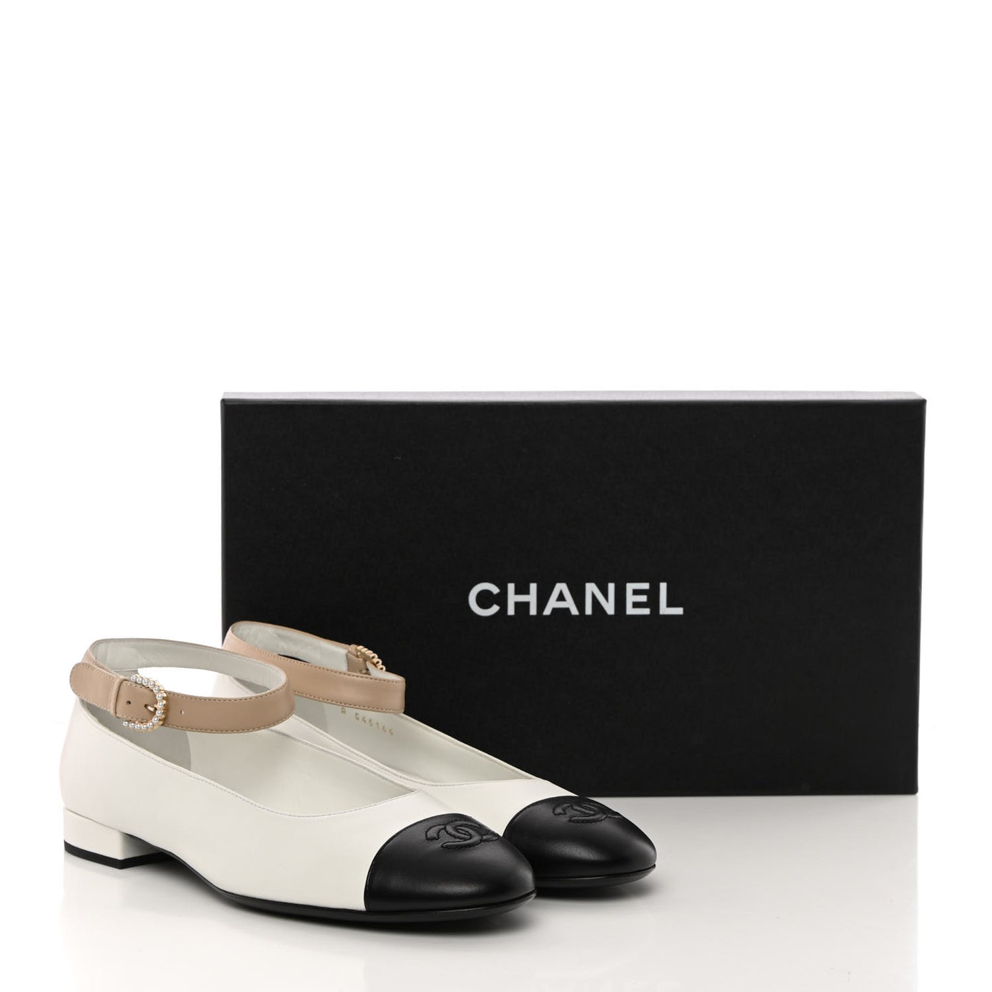 Lambskin Pearl Cap Toe CC Ankle Strap Flats 38 White Black Beige