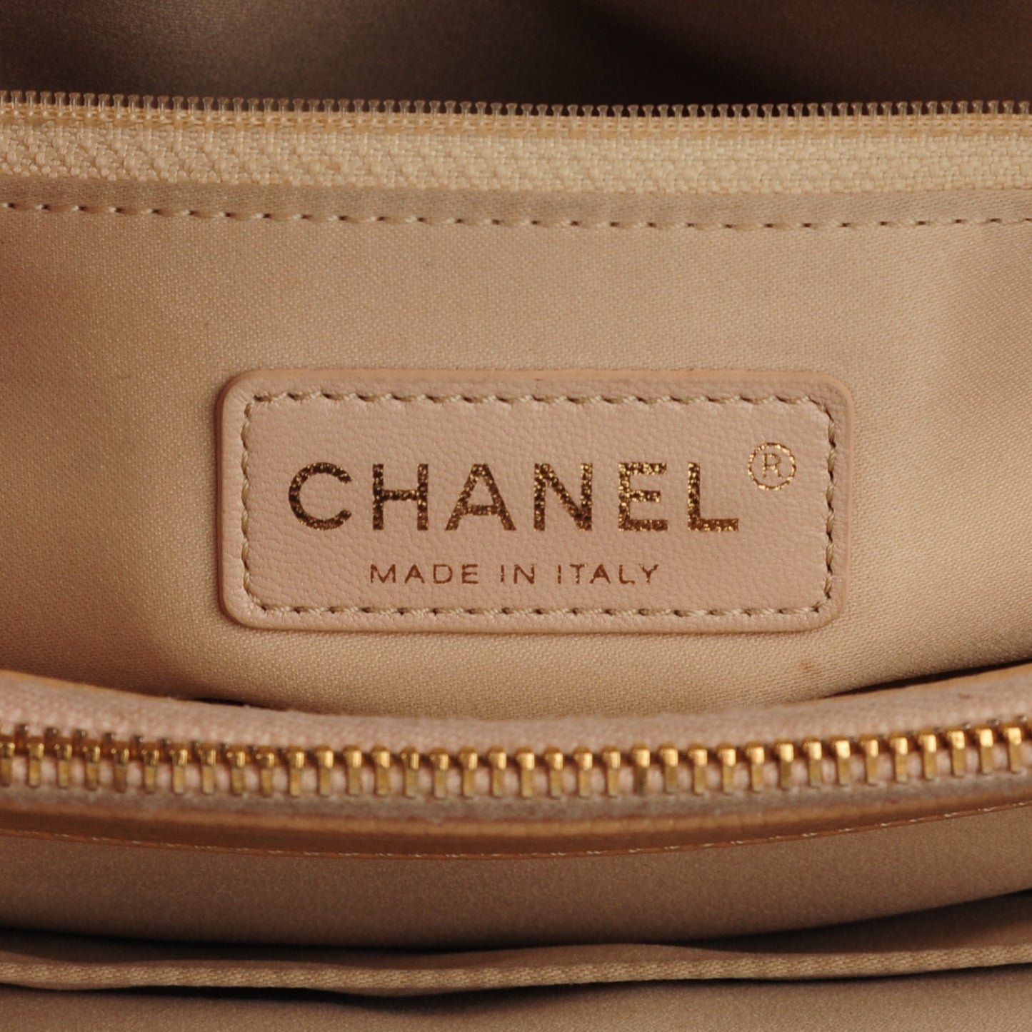 Caviar Quilted Grand Shopping Tote GST Beige Clair