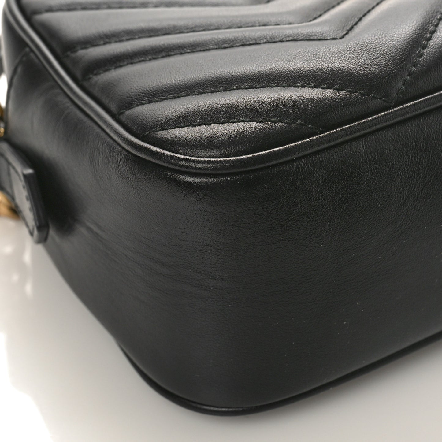 Calfskin Matelasse Small GG Marmont Chain Shoulder Bag Black