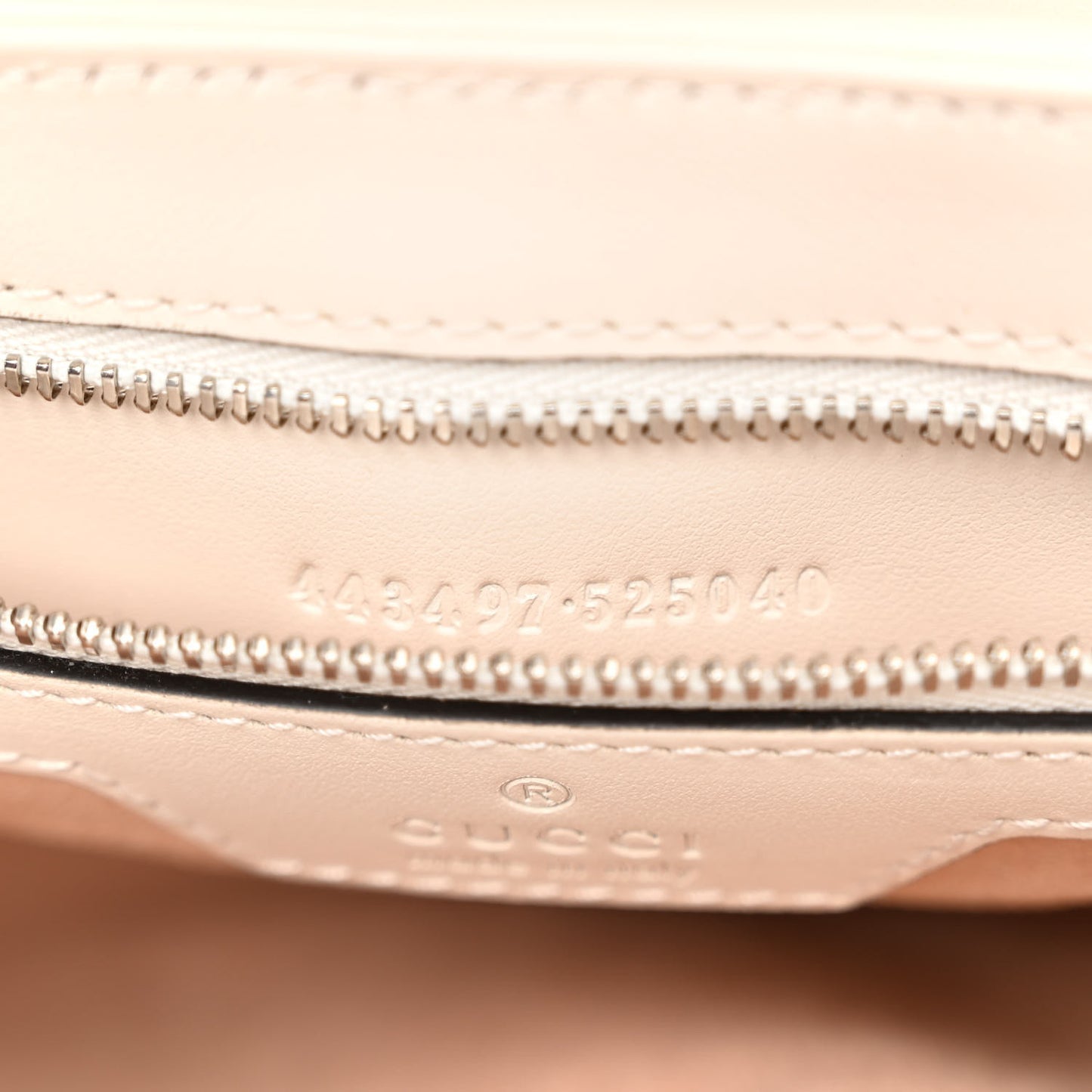 Calfskin Matelasse Aria Small GG Marmont Shoulder Bag Mystic White
