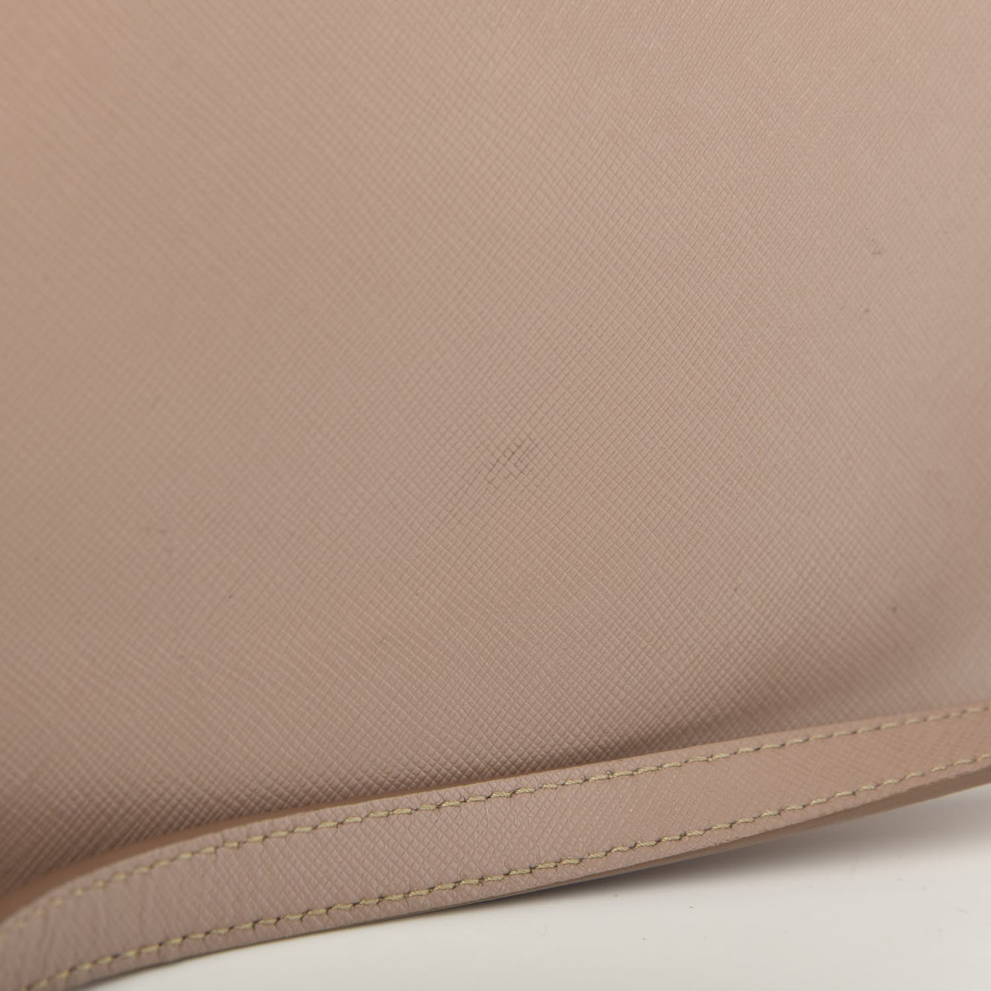 Saffiano Medium Galleria Double Zip Tote Cammeo