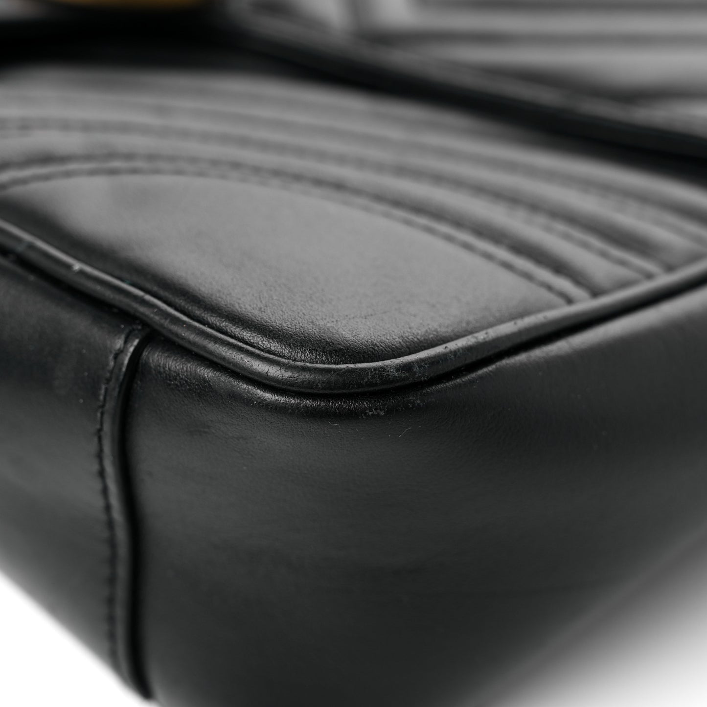 Calfskin Matelasse Medium GG Marmont Shoulder Bag Black