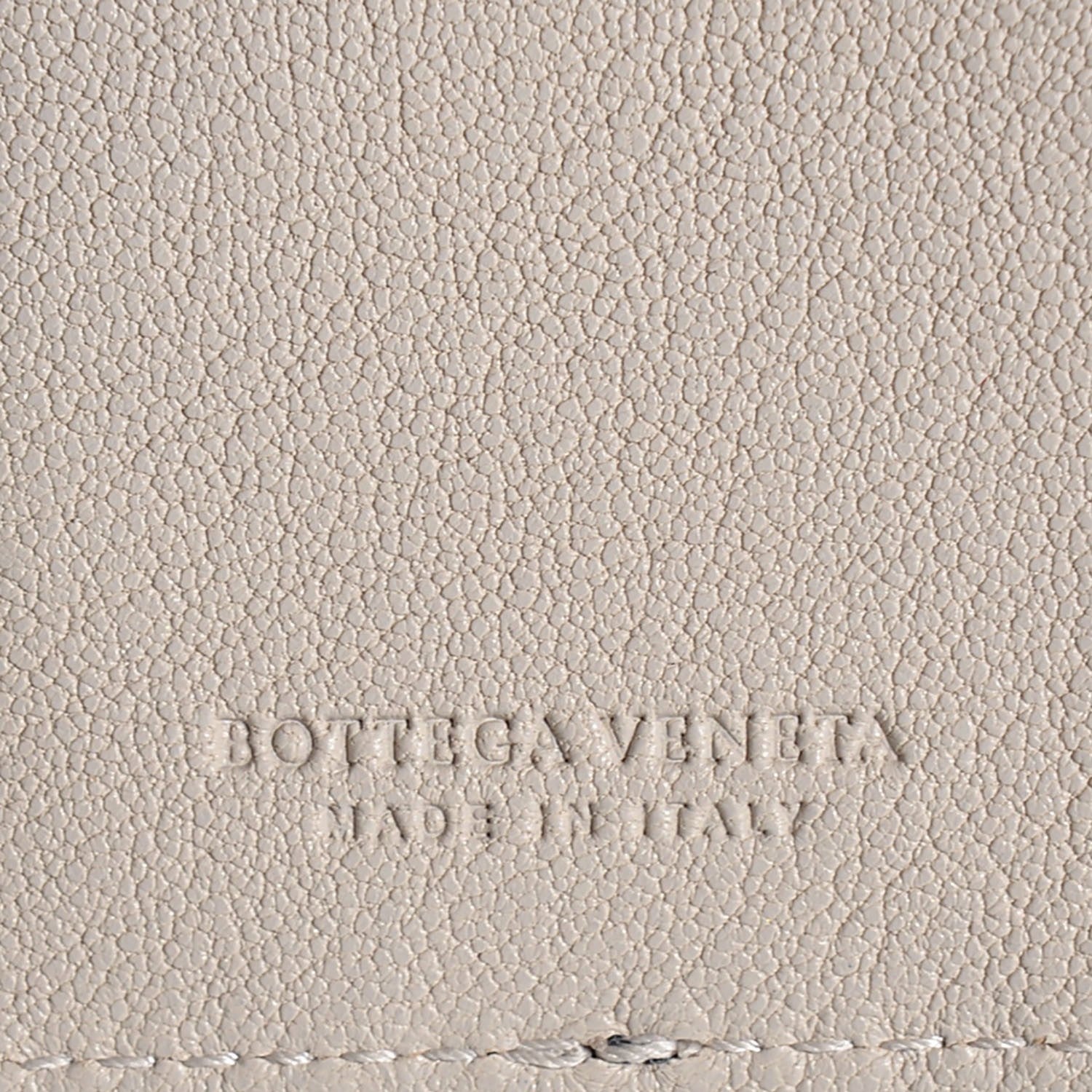 Bottega Veneta Washed Lambskin Intrecciato Bi-Color Card Case Medium Grey Mist 14 of 16