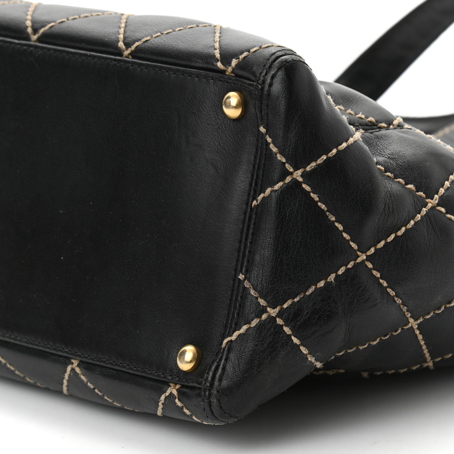Calfskin Medium Wild Stitch Tote Black