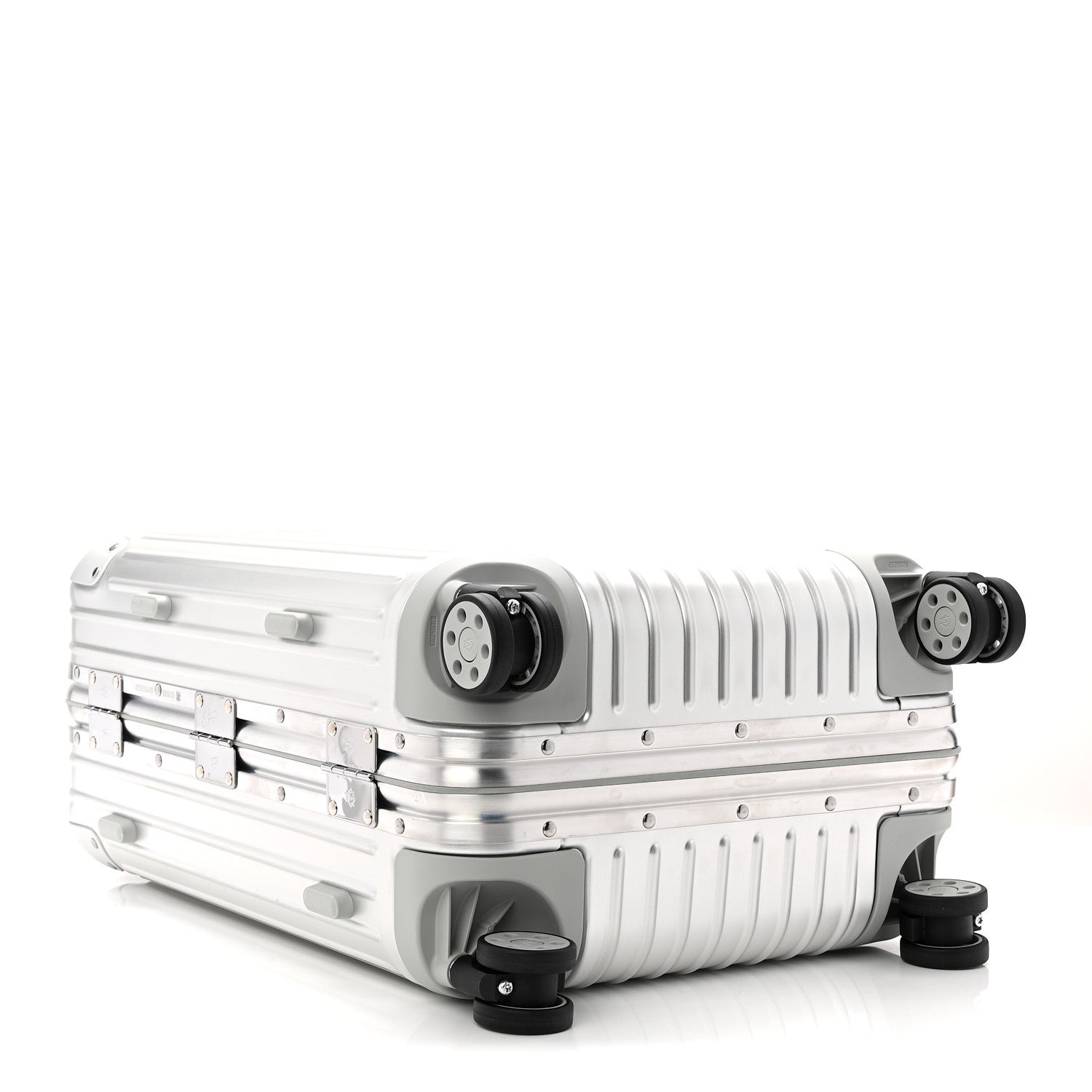 Rimowa Aluminum Original Cabin Silver 3 of 9