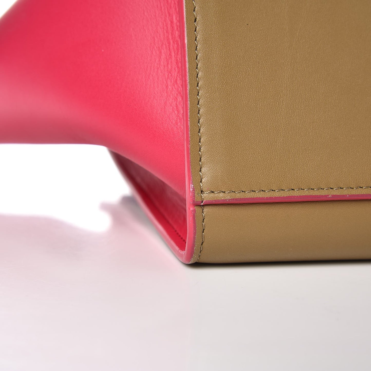 Smooth Calfskin Small Bi-Color Trapeze Taupe Fuchsia