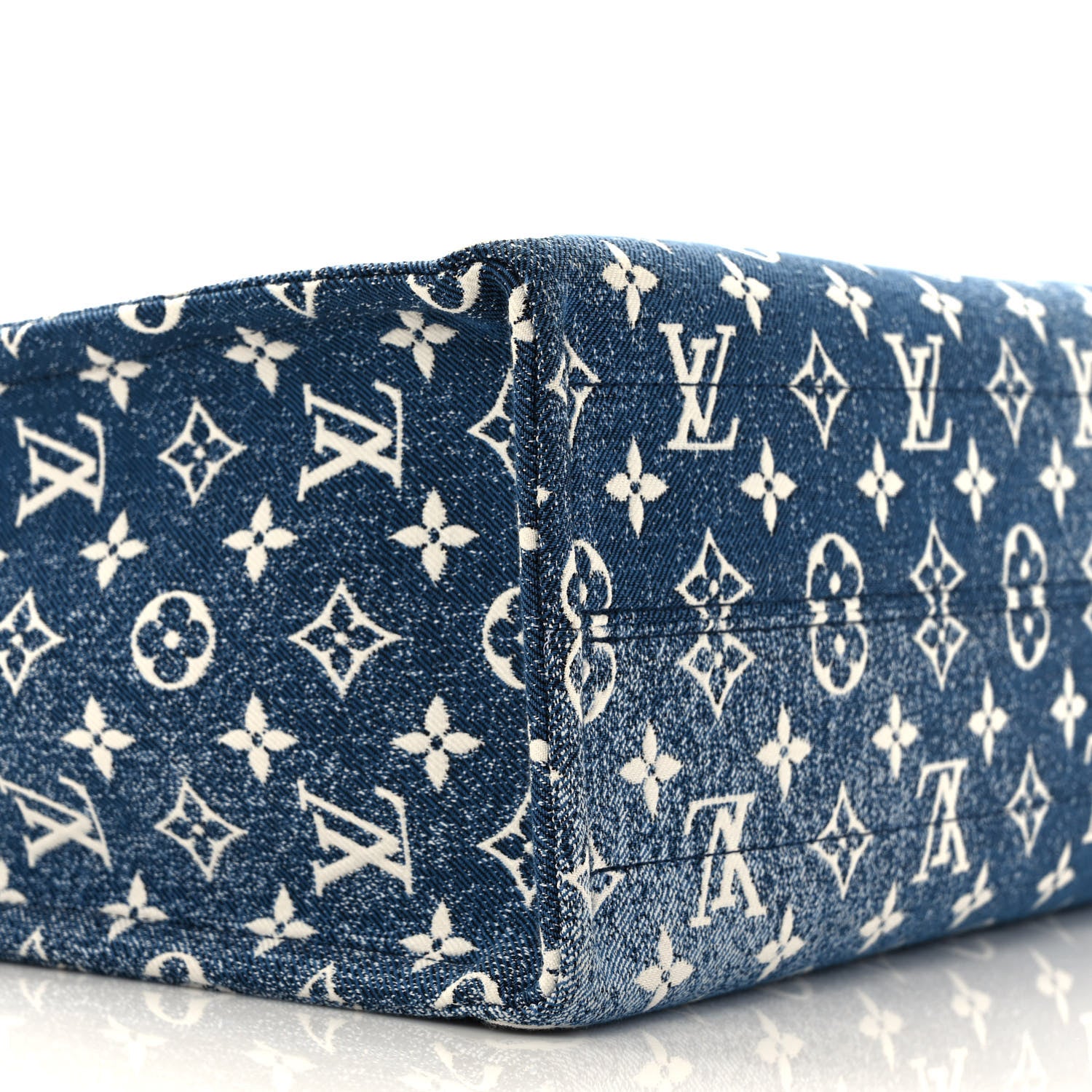 Louis Vuitton Monogram Jacquard Denim Onthego MM Bleu 7 of 8