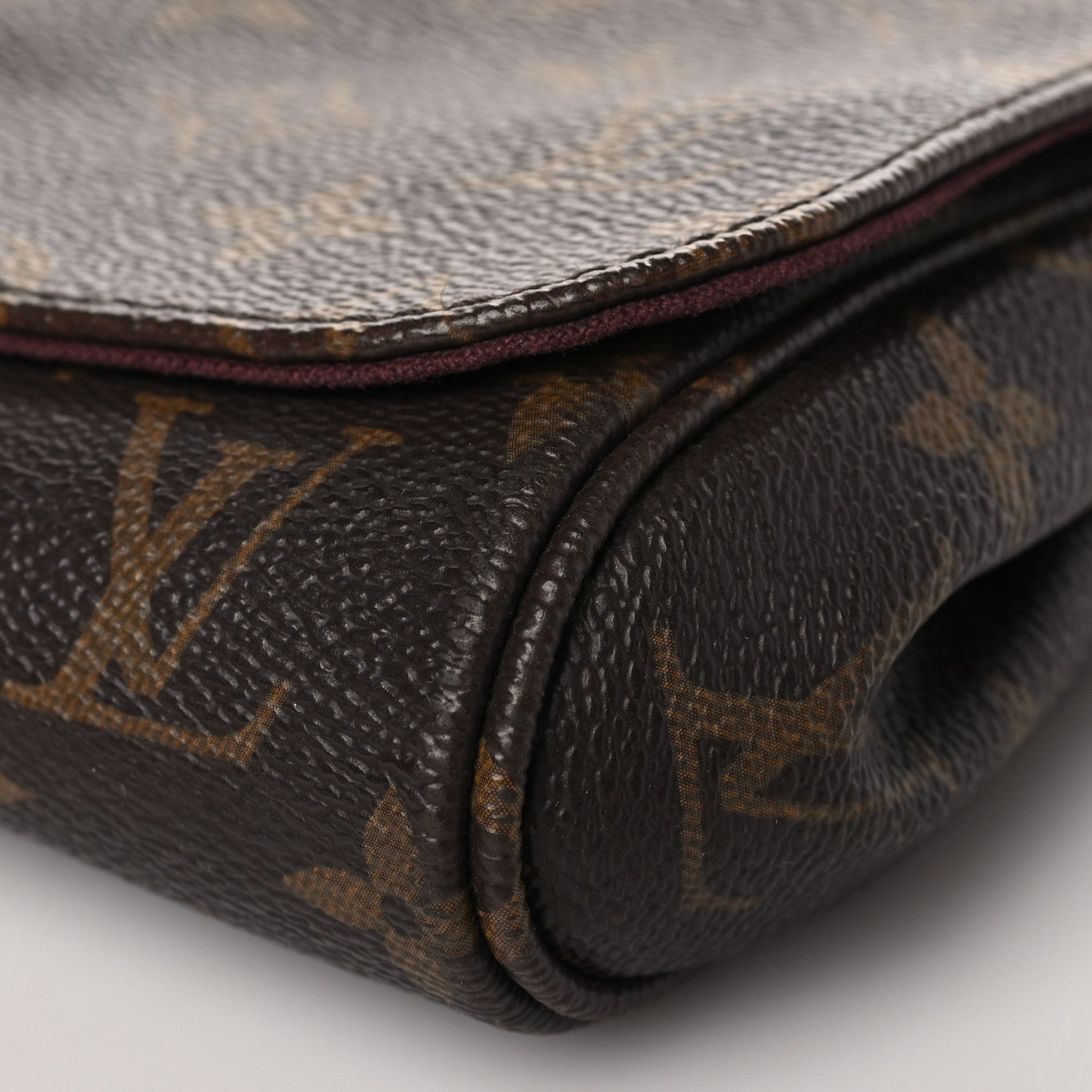 Louis Vuitton Monogram Favorite PM 9 of 9