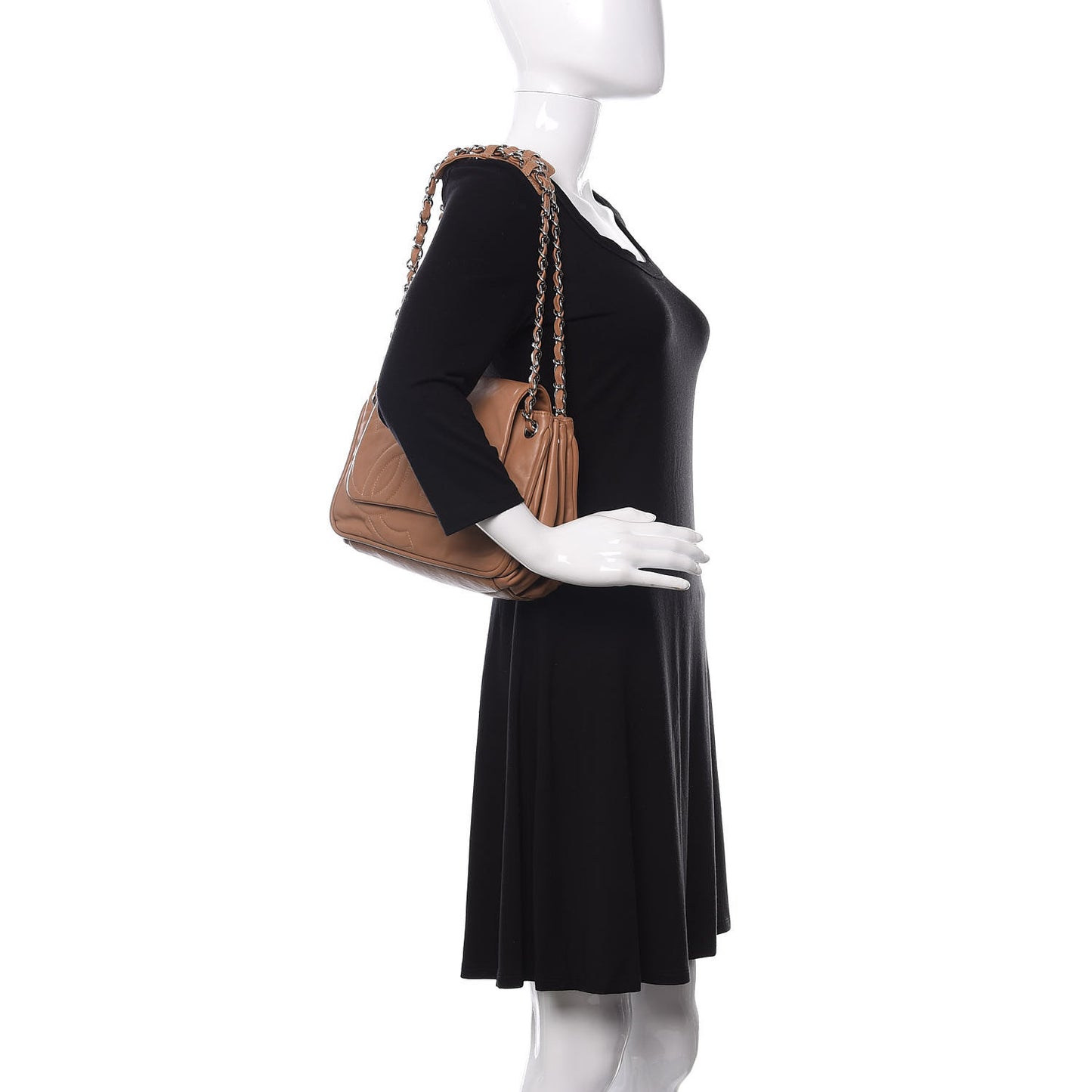 Calfskin Diagonal Ligne Flap Beige