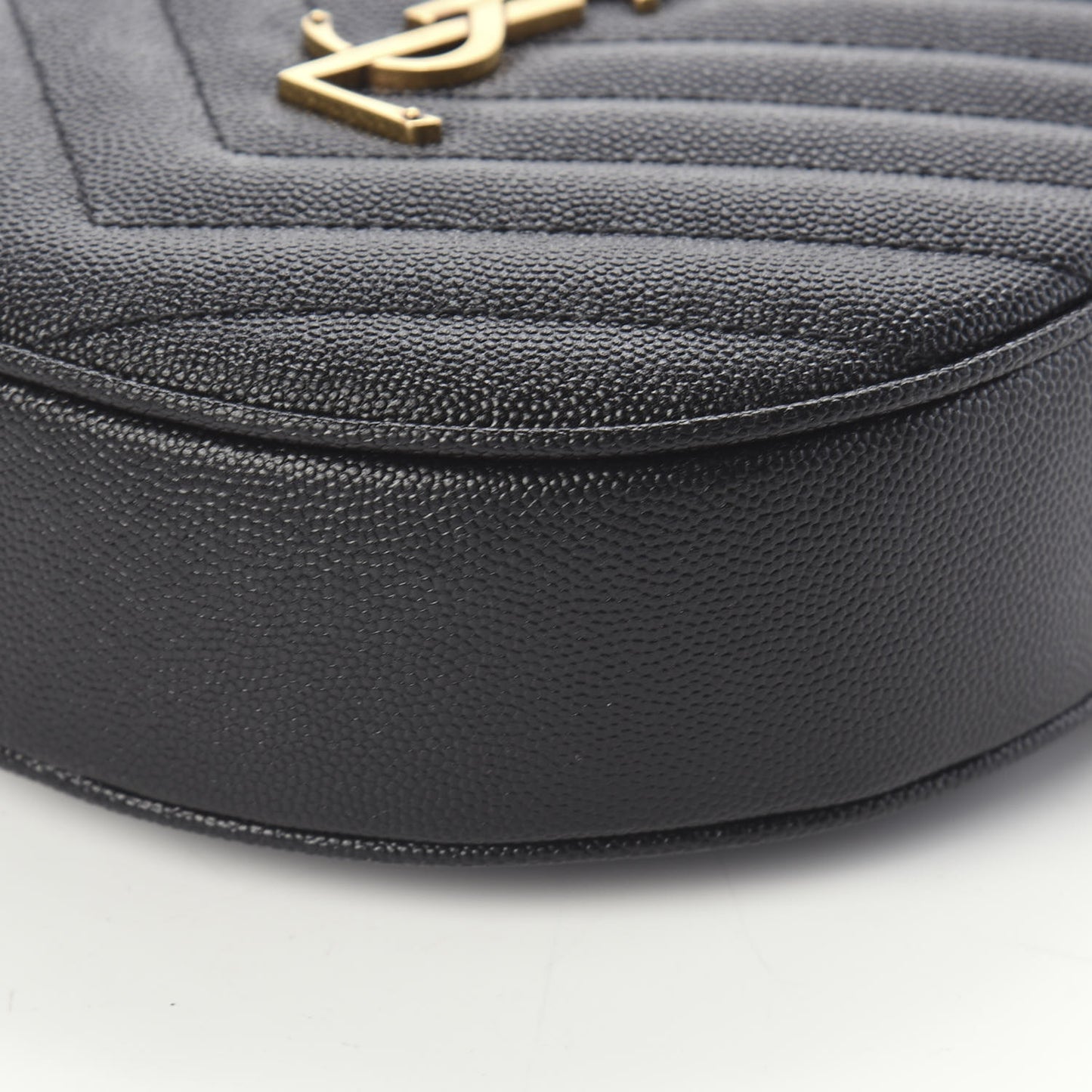Grain De Poudre Matelasse Chevron Quilted Round Vinyle Camera Bag Black