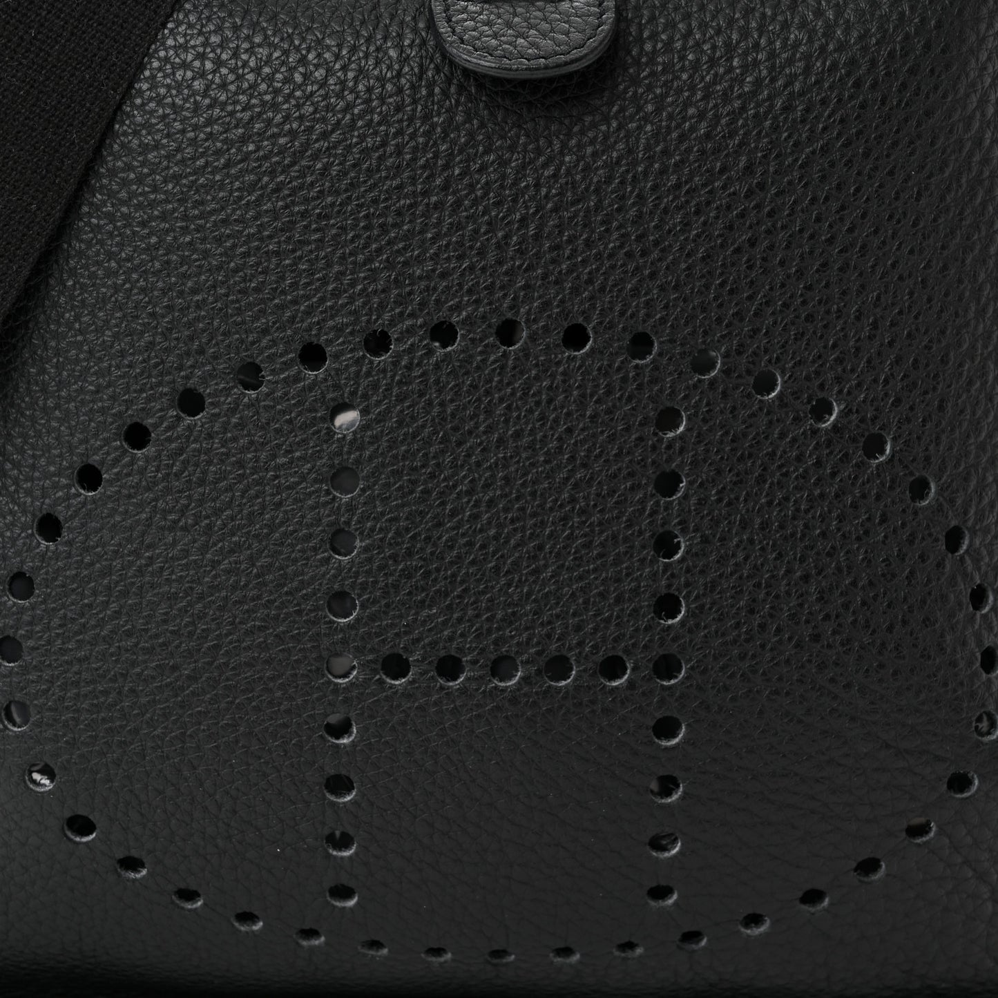 Taurillon Clemence Evelyne GM Black
