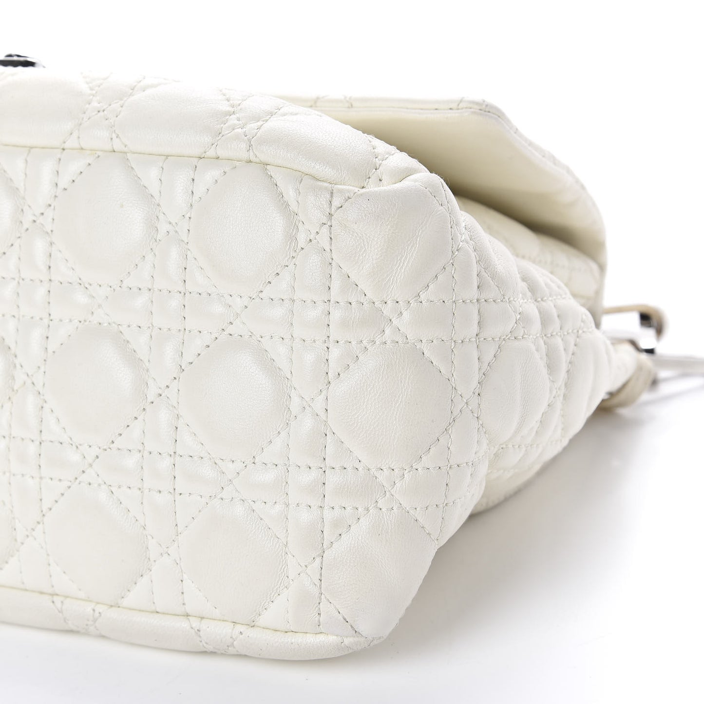 Lambskin Cannage Medium New Lock Flap White