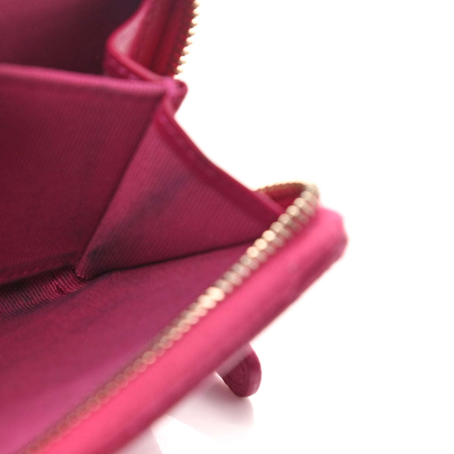 Caviar Quilted Zip Card Holder Fuchsia