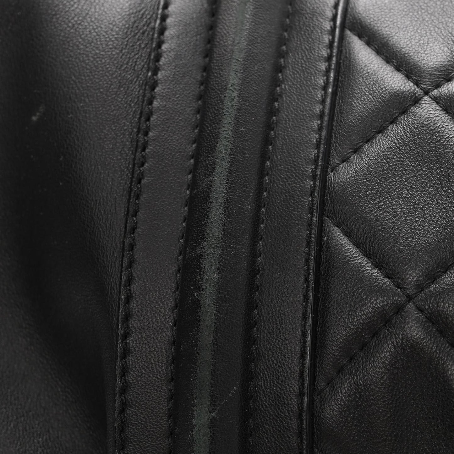 Lambskin Quilted Medium Lucrezia Black