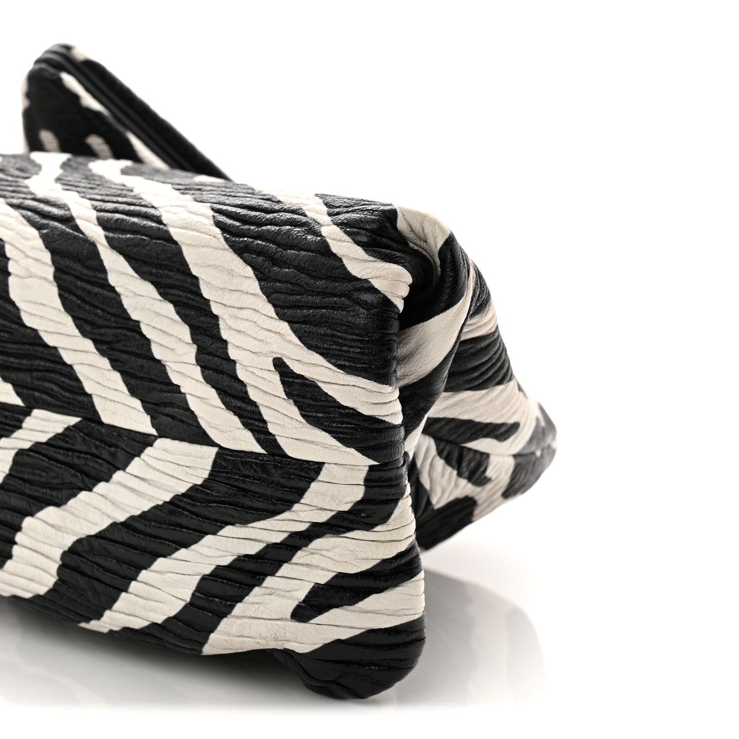 Bottega Veneta Nappa BV Trine Clutch Zebra 1828349 – FASHIONPHILE