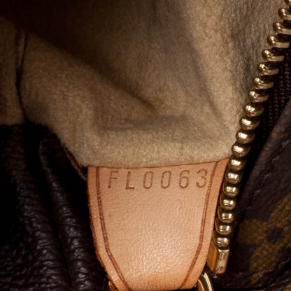 Louis Vuitton Monogram Luco 6 of 10