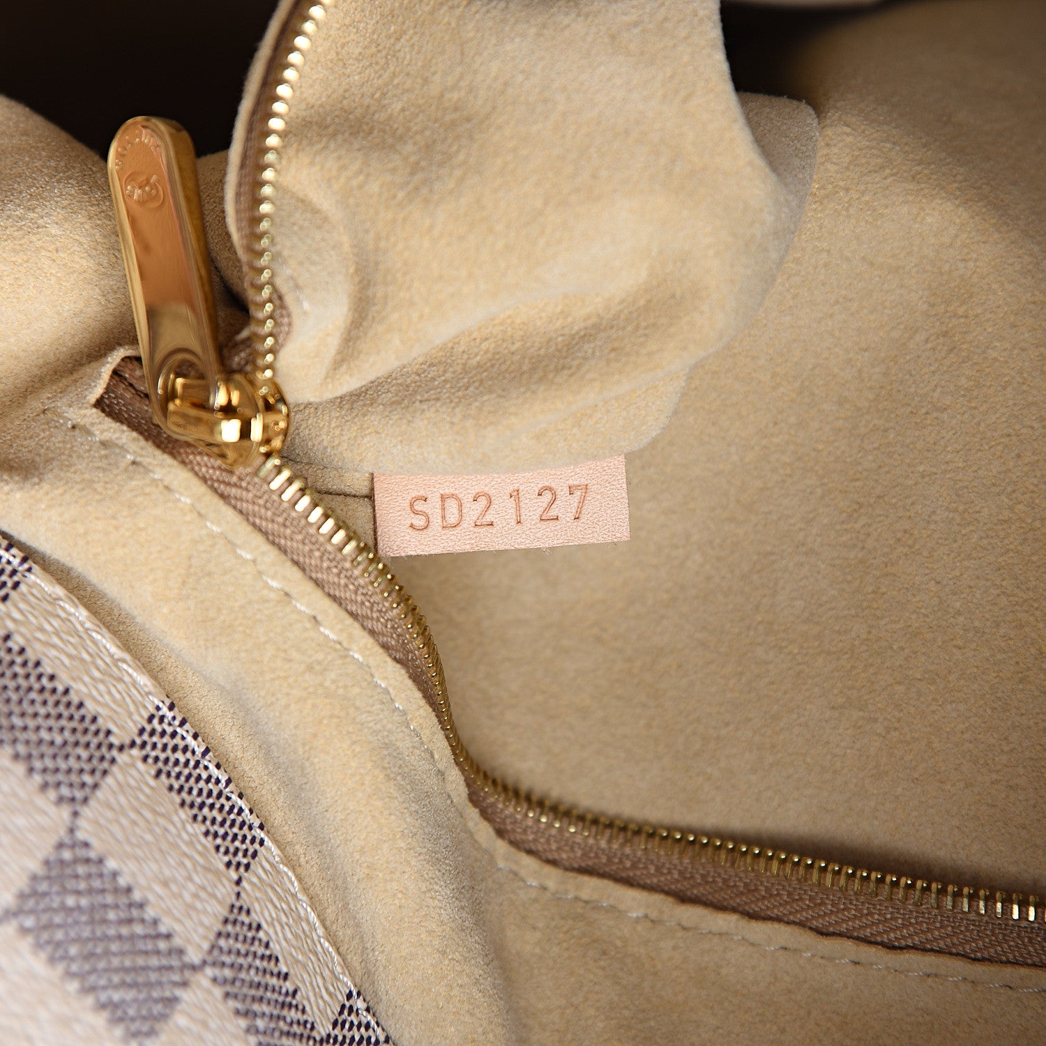 Louis Vuitton Damier Azur Artsy MM 7 of 11