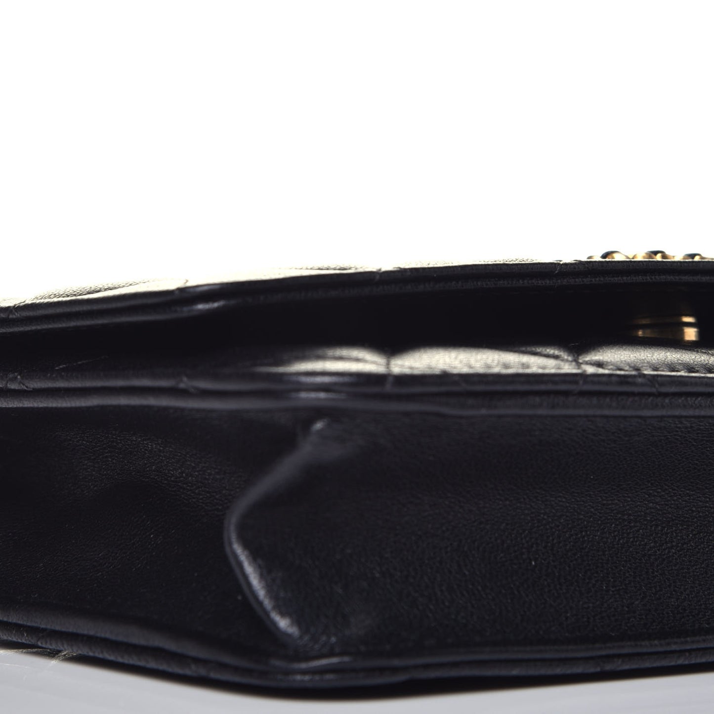 Lambskin Quilted Infinity Wallet On Chain WOC Black