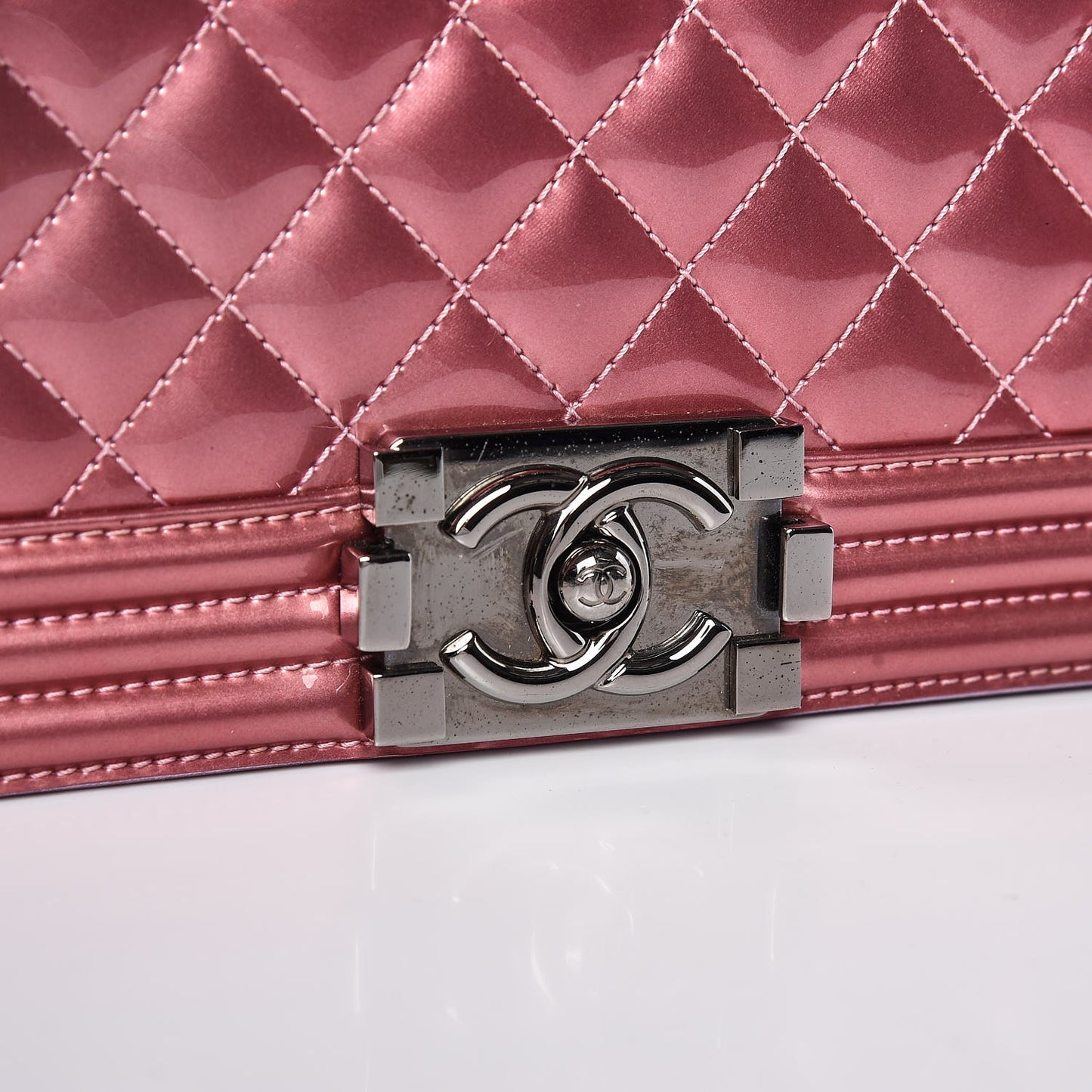 Metallic Patent Calfskin Quilted Medium Boy Flap Light Pink